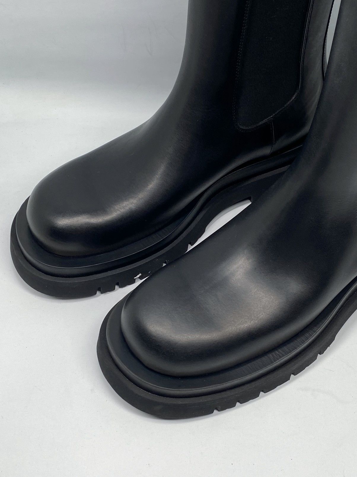 Bottega Veneta Bottega Veneta Lug Sole Leather Boots size 39.5 Size US 9.5 / IT 39.5 - 6 Thumbnail