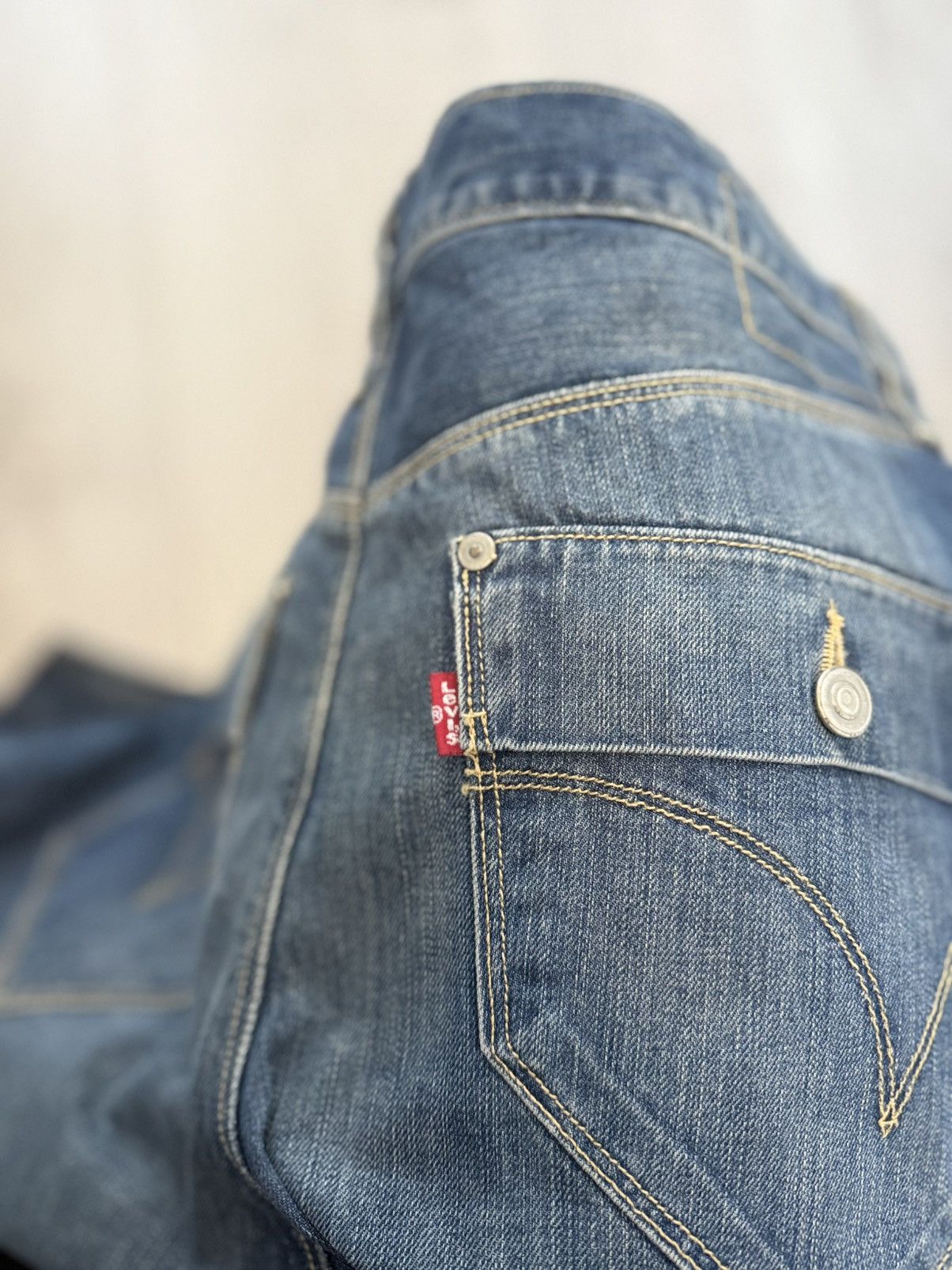 Levi's Levi’s Engineered Navy Washed Baggy Flared Denim Jeans Y2K Size US 32 / EU 48 - 11 Thumbnail