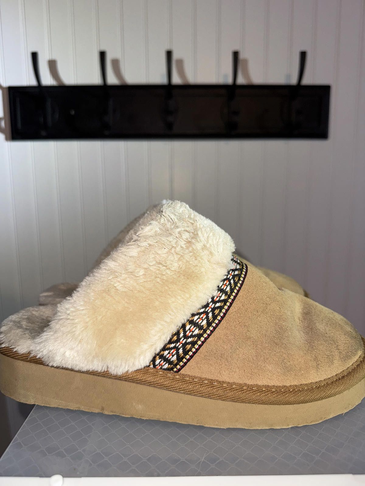 Minnetonka Minnetonka Women's Suede Shearling Lined Slip-On Slippers Size US 8 / IT 38 - 3 Thumbnail
