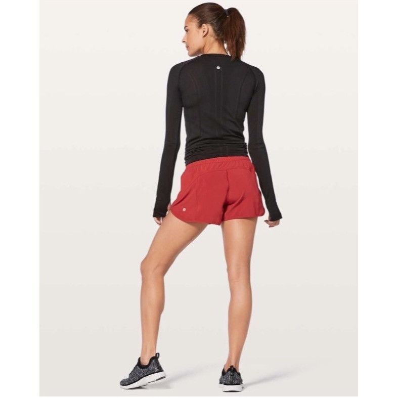 Lululemon 𝓛𝓾𝓵𝓾𝓵𝓮𝓶𝓸𝓷 Tracker Short V *4"Persian Red Size 4 Size 27" / US 4 / IT 40 - 3 Thumbnail