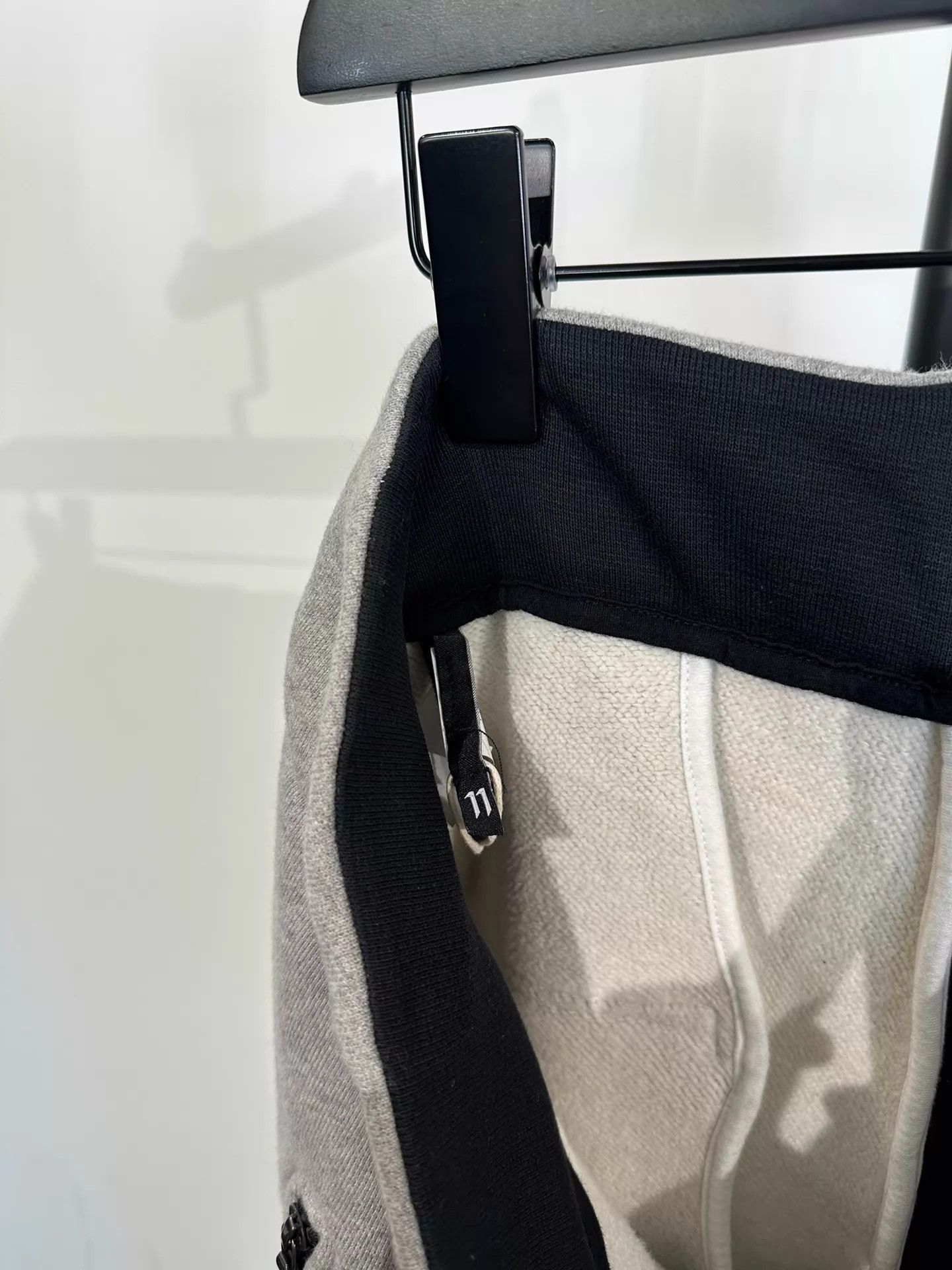 Boris Bidjan Saberi Boris Bidjan Saberi 11by bbs P13 sweatpants XXL Size US 38 / EU 54 - 7 Thumbnail