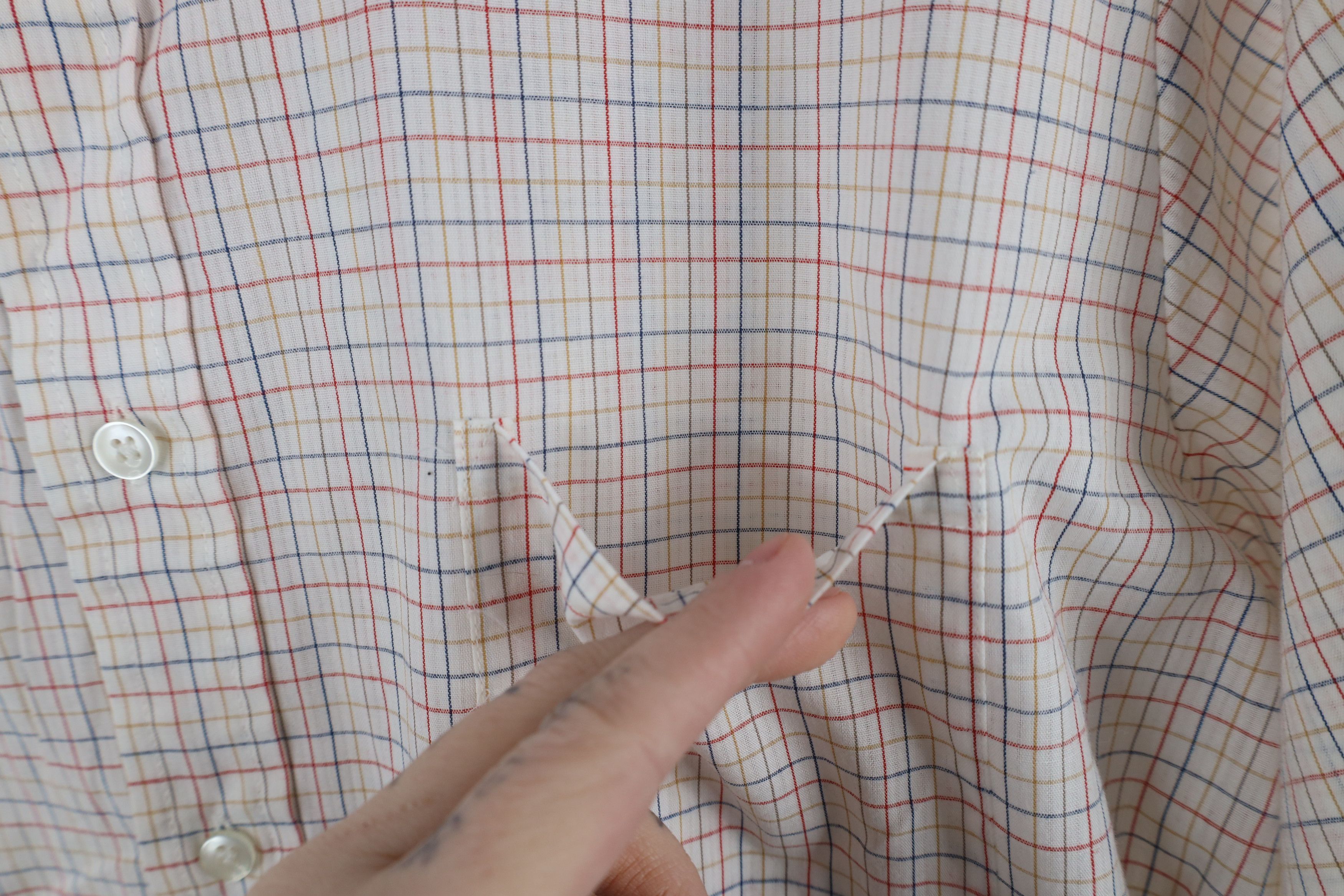 Vintage Vintage 70s Streetwear Rainbow Short Sleeve Button Shirt Size US M / EU 48-50 / 2 - 4 Thumbnail