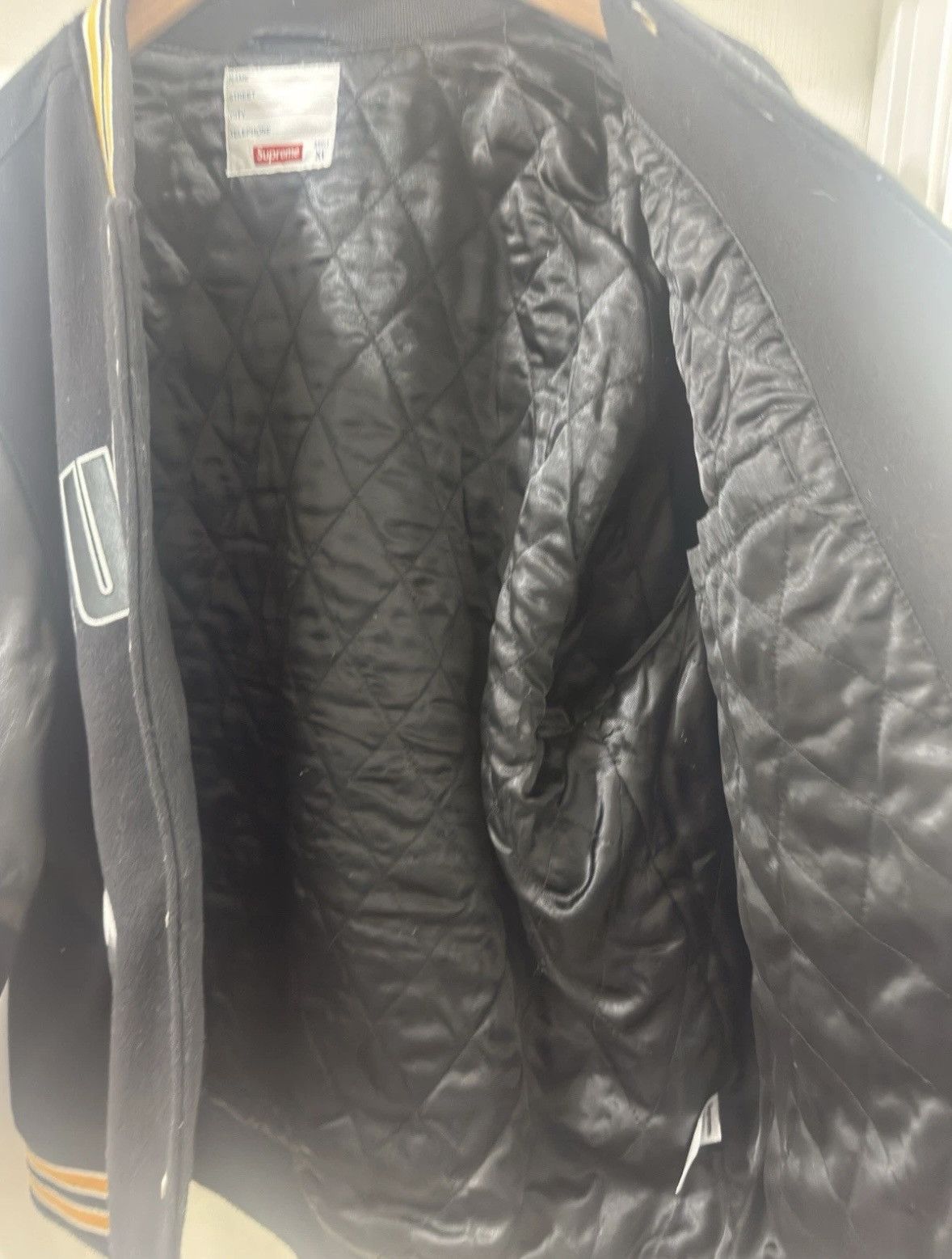 Supreme Size XL- SUPREME BONE WOOL VARSITY BOMBER JACKET LEATHER Size US XL / EU 56 / 4 - 6 Thumbnail
