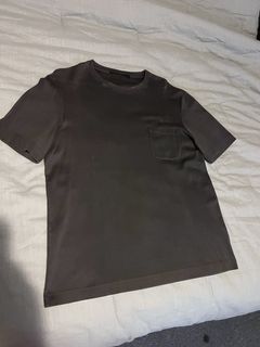 Louis Vuitton V Short Sleeves T-Shirt Tops Men XXS Dark Gray From Japan USED