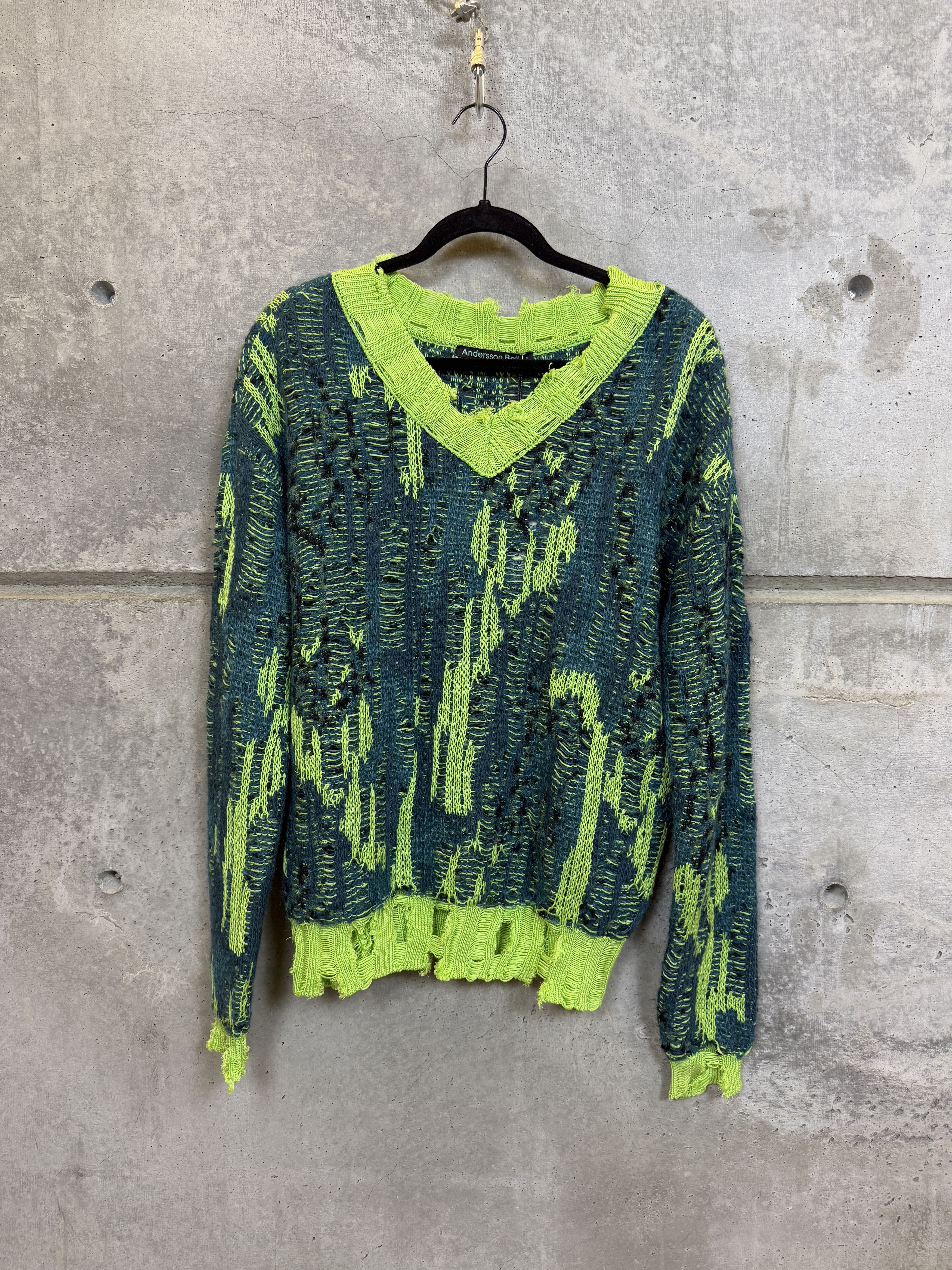 Andersson Bell $525 NWT Andersson Bell Theydon Spider V-Neck Sweater Size US S / EU 44-46 / 1 - 6 Thumbnail