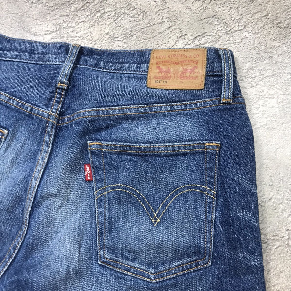 Vintage Vintage Levis Sun Faded Denim Shorts Streetwear Y2K Logo 32 Size US 32 / EU 48 - 4 Thumbnail