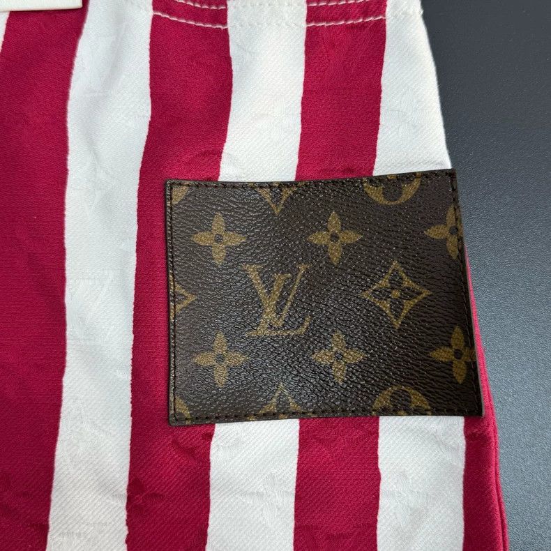 Louis Vuitton Louis Vuitton Burgundy vertical pattern presbyopic leather Size US 36 / EU 52 - 7 Thumbnail