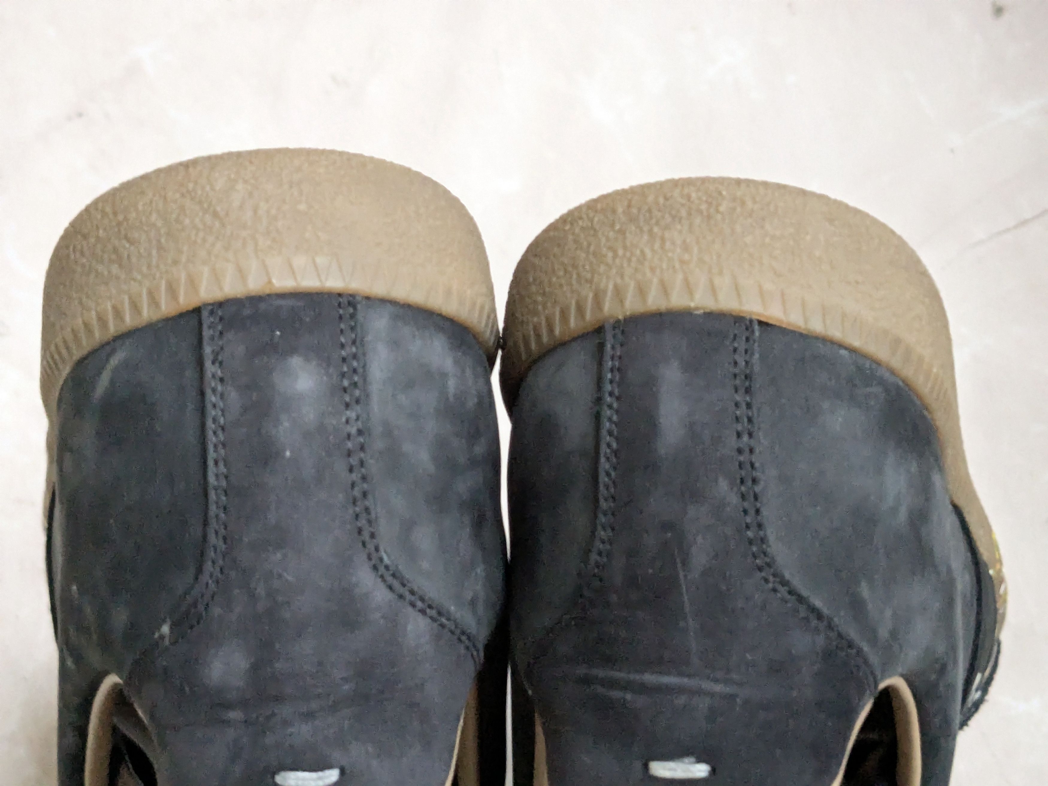 Maison Margiela Maison Margiela Replica GAT Black Paint Splatter 9 42 Size US 9 / EU 42 - 16 Thumbnail