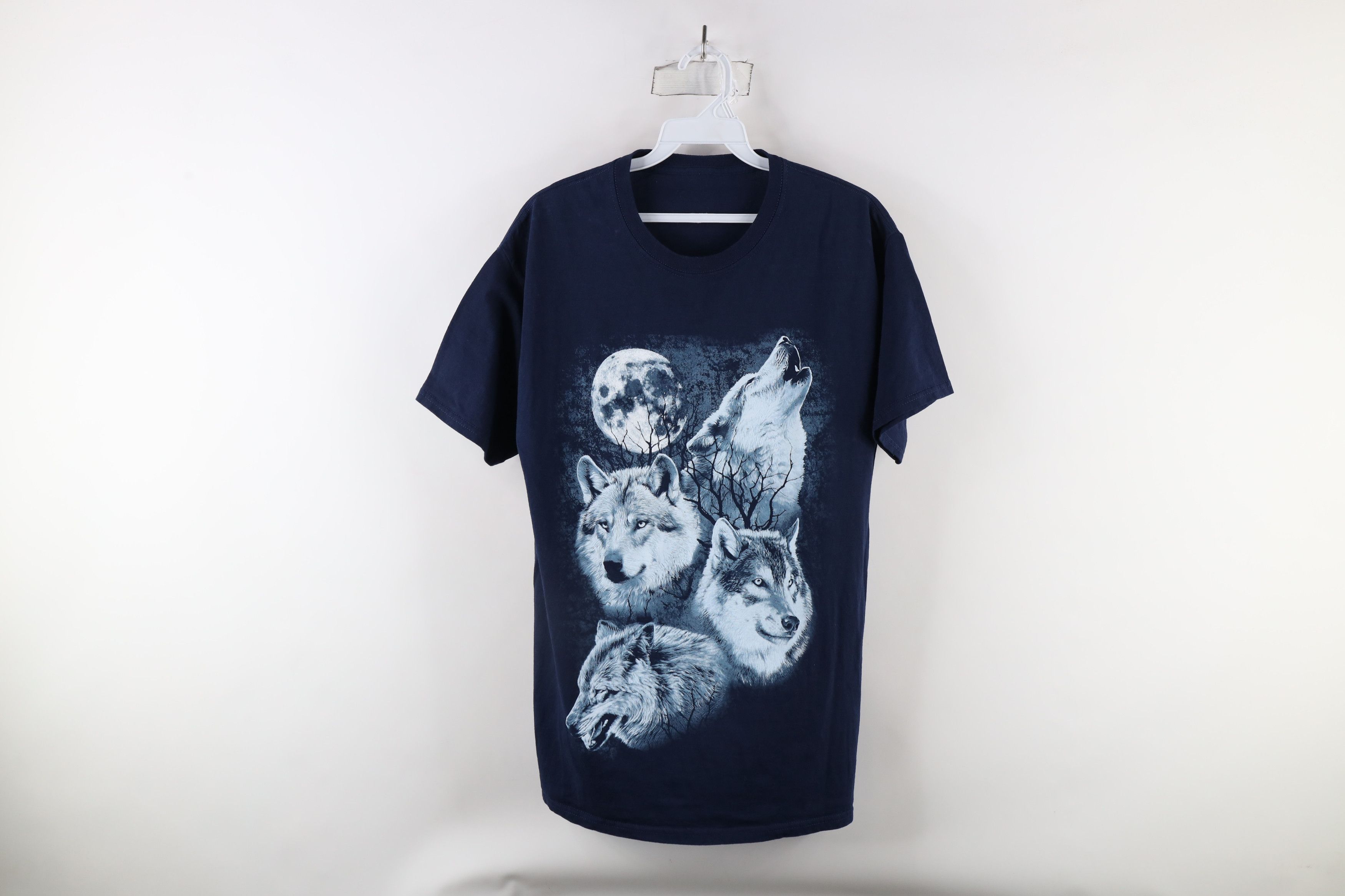Vintage Vintage 90s Streetwear Wolf Moon Nature T-Shirt Blue Cotton Size US M / EU 48-50 / 2 - 1 Thumbnail