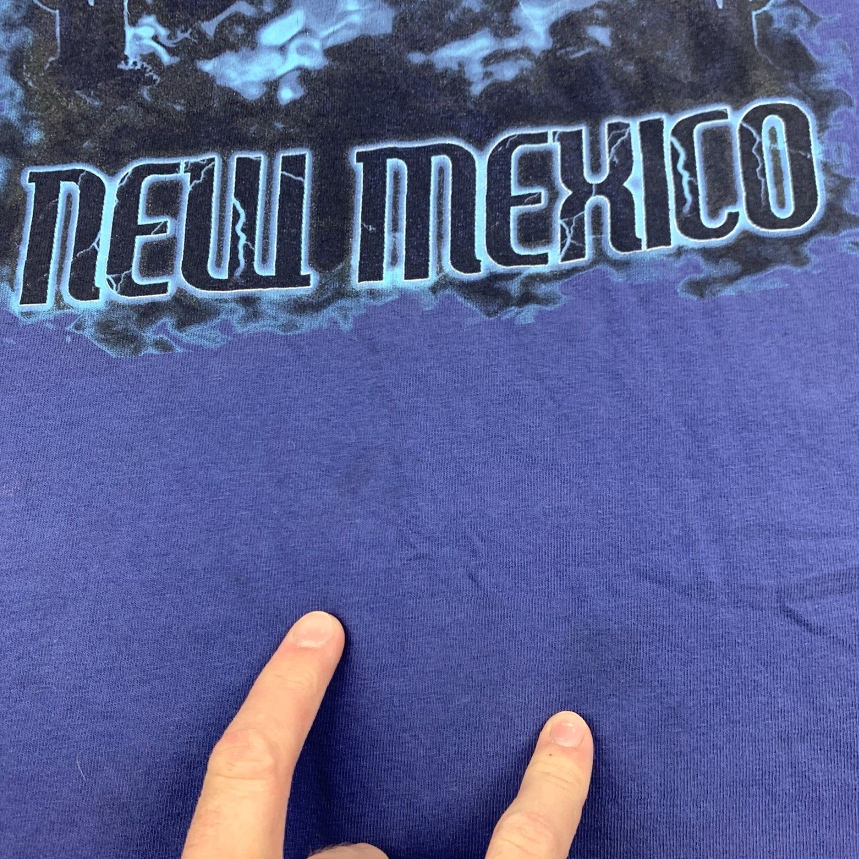 Gildan VINTAGE New Mexico Shirt Adult Medium Blue Nature Wolf Animals Lightning USA T-Shirt Mens Size US M / EU 48-50 / 2 - 3 Thumbnail