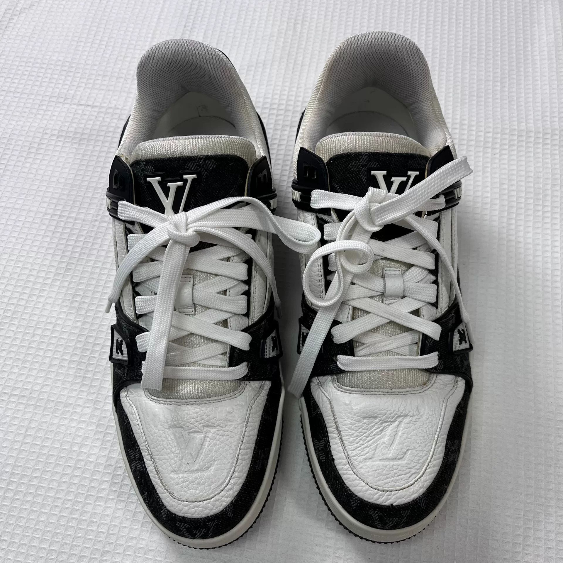 Louis Vuitton Louis Vuitton LV Trainer Black White Denim Sneakers Size US 8.5 / EU 41-42 - 1 Thumbnail