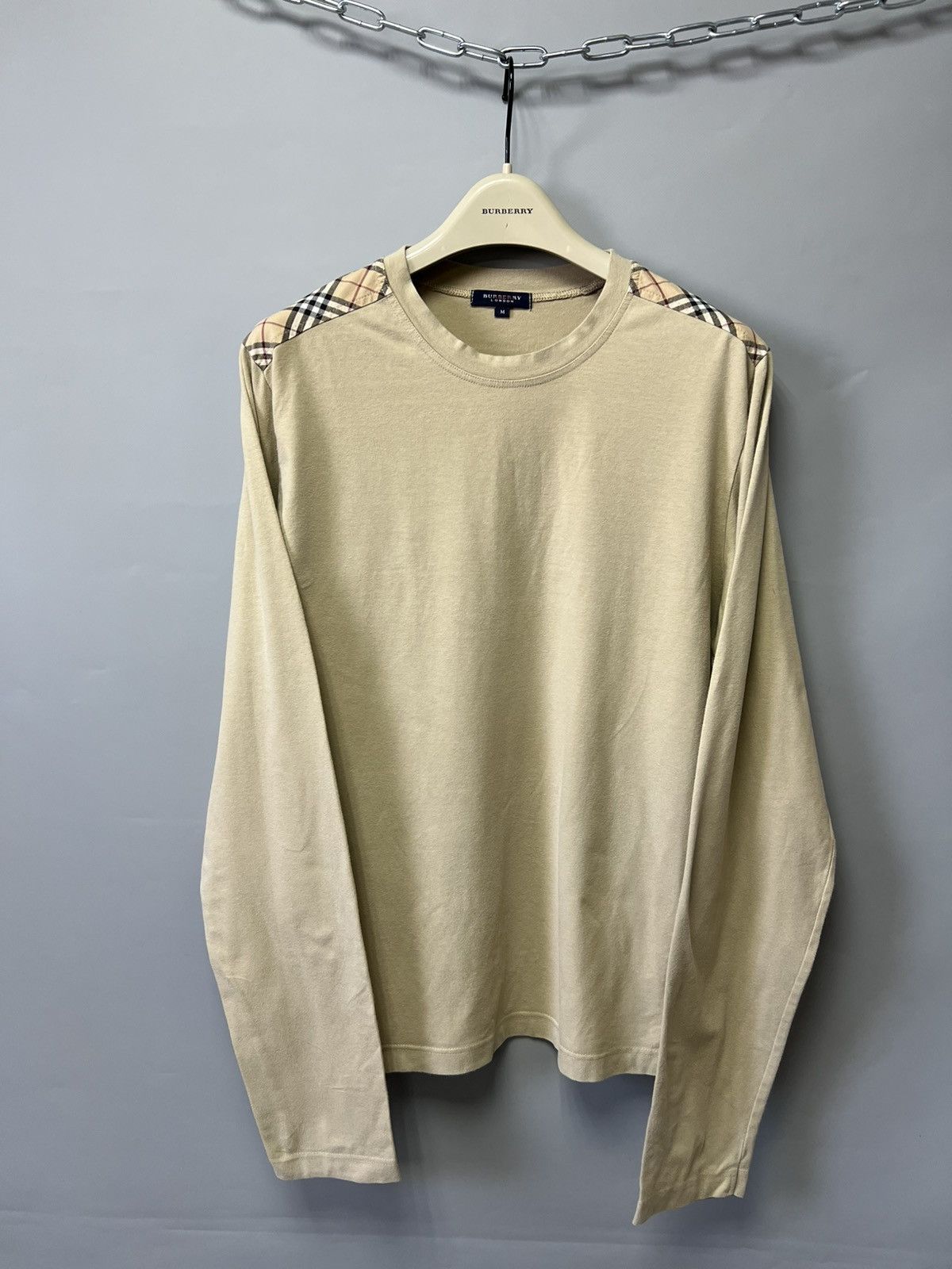 Burberry Burberry Vintage Beige Long Sleeve t shirt nova check Size US M / EU 48-50 / 2 - 1 Thumbnail