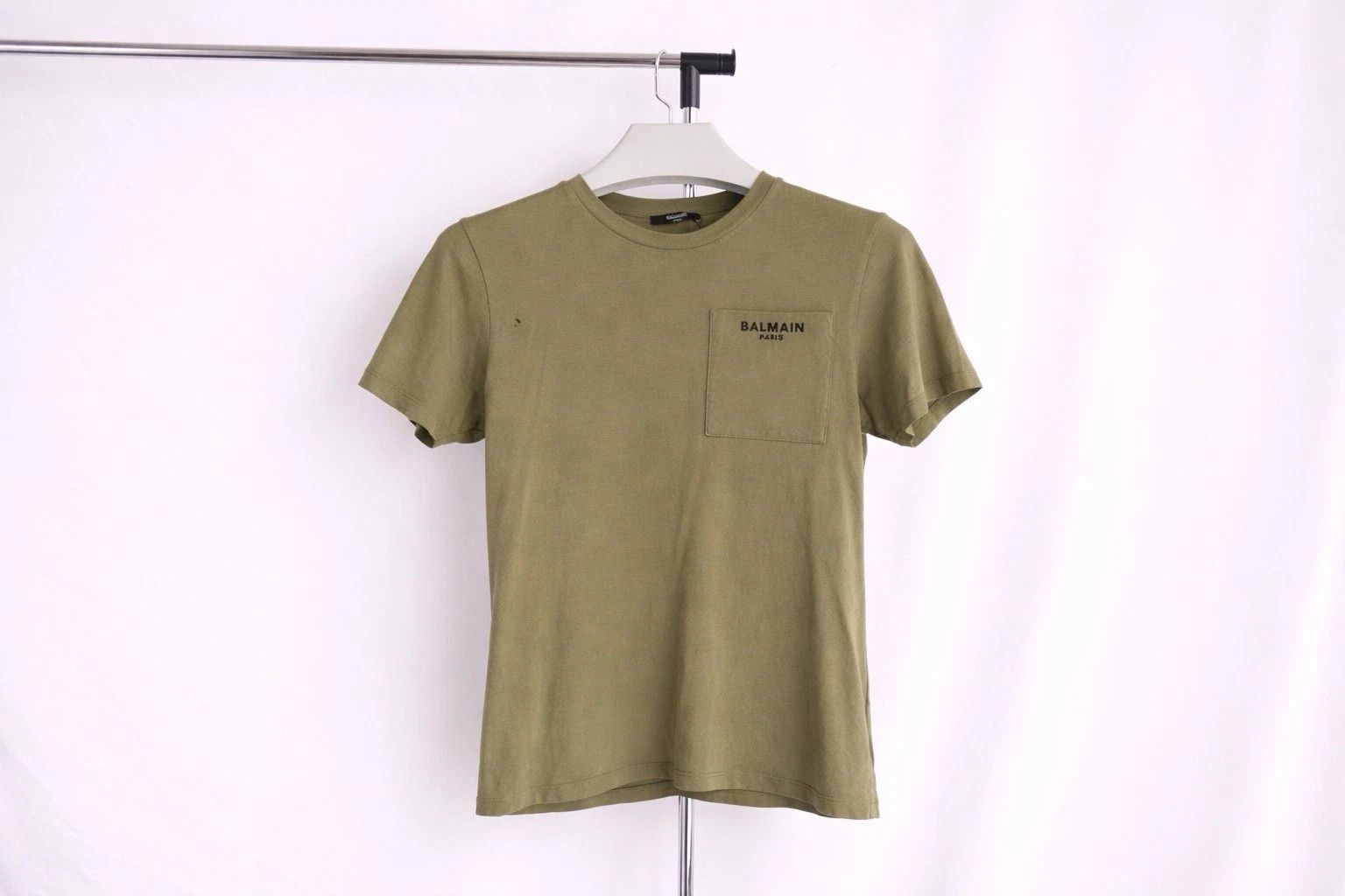 Balmain BALMAIN Paris Men's T-Shirt Distressed Green size:M RARE Size US M / EU 48-50 / 2 - 1 Thumbnail