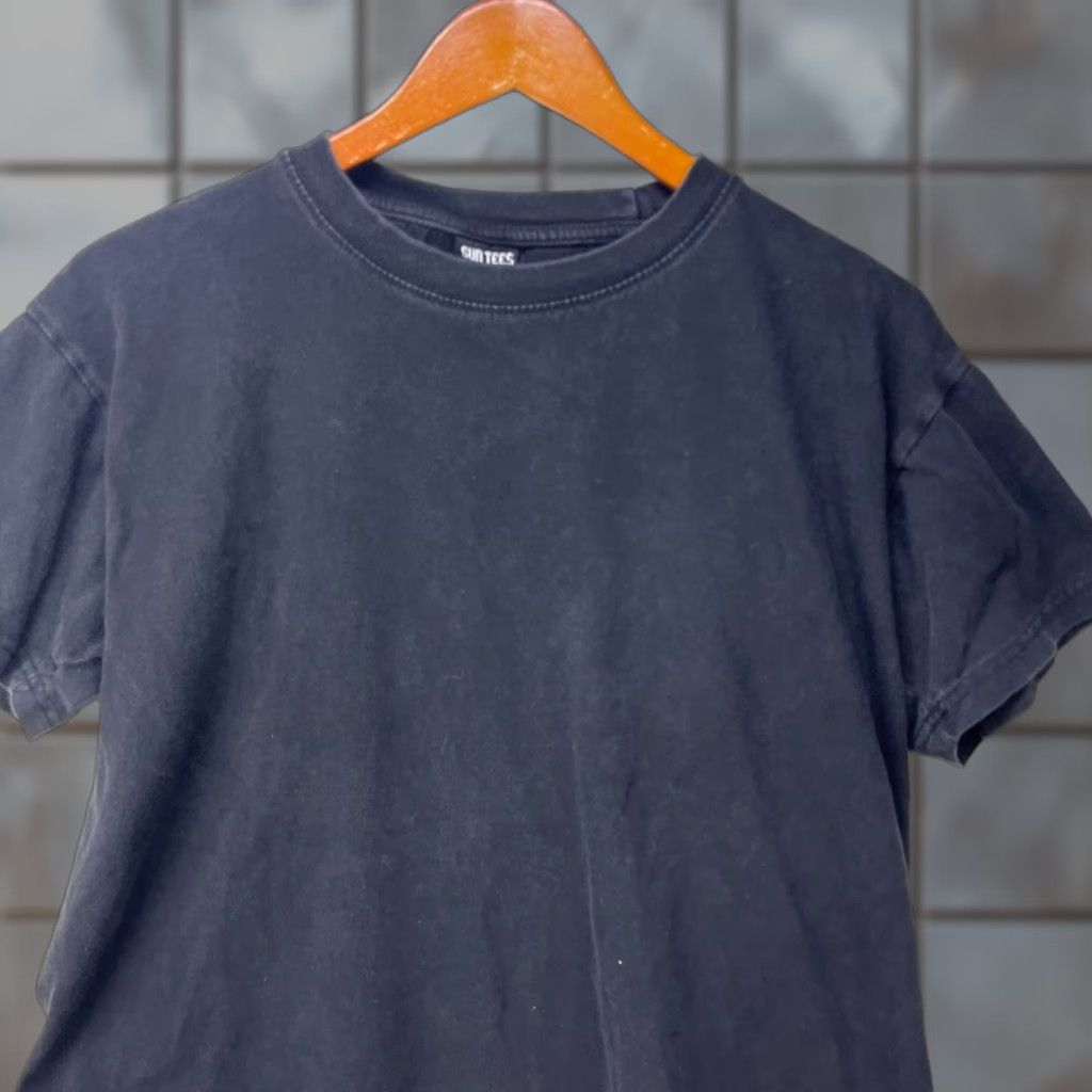 Vintage VINTAGE Black T Shirt Large 2XL Men 90s Sun Faded Cotton Crew Neck Short Sleeve Shirt Size US XXL / EU 58 / 5 - 1 Thumbnail