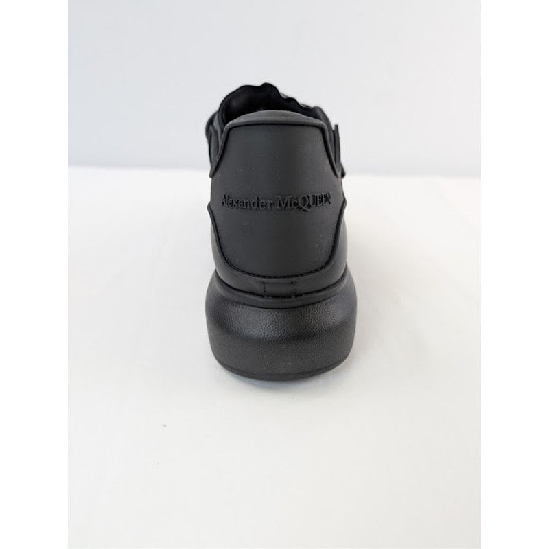 Alexander McQueen o1rshd1 Larry Oversized Triple Strap Sneaker in Black Size US 11 / EU 44 - 17 Thumbnail