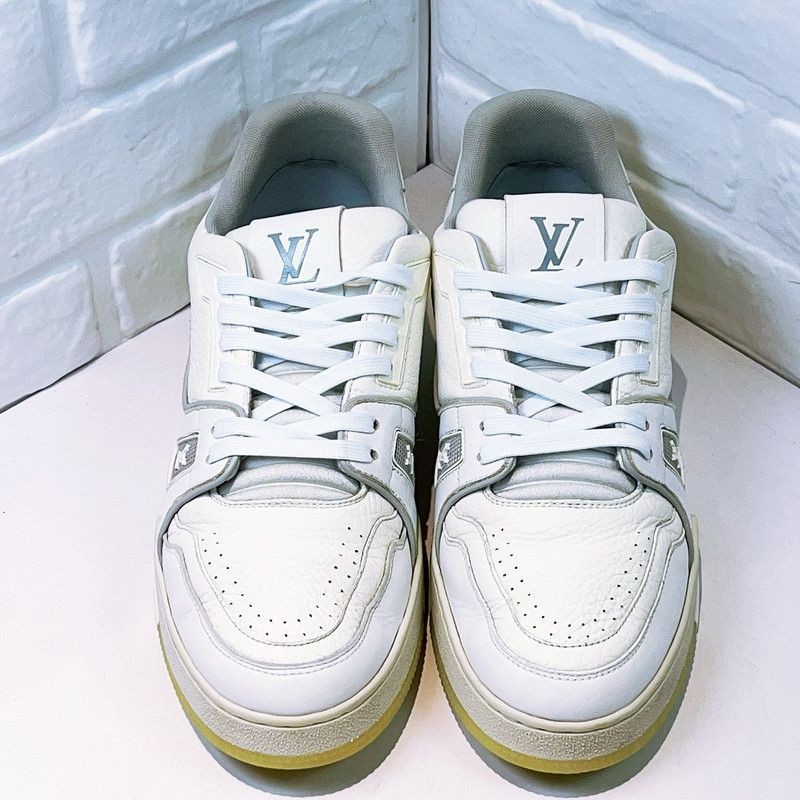 Louis Vuitton Louis Vuitton Trainer Low Top Sneakers for Men and Women 0089 Size US 10.5 / EU 43-44 - 1 Thumbnail