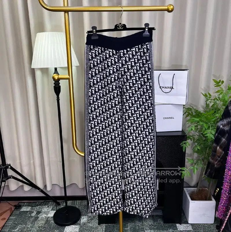 Dior Dior Black Casual Pants for Women . Size 23" - 1 Thumbnail