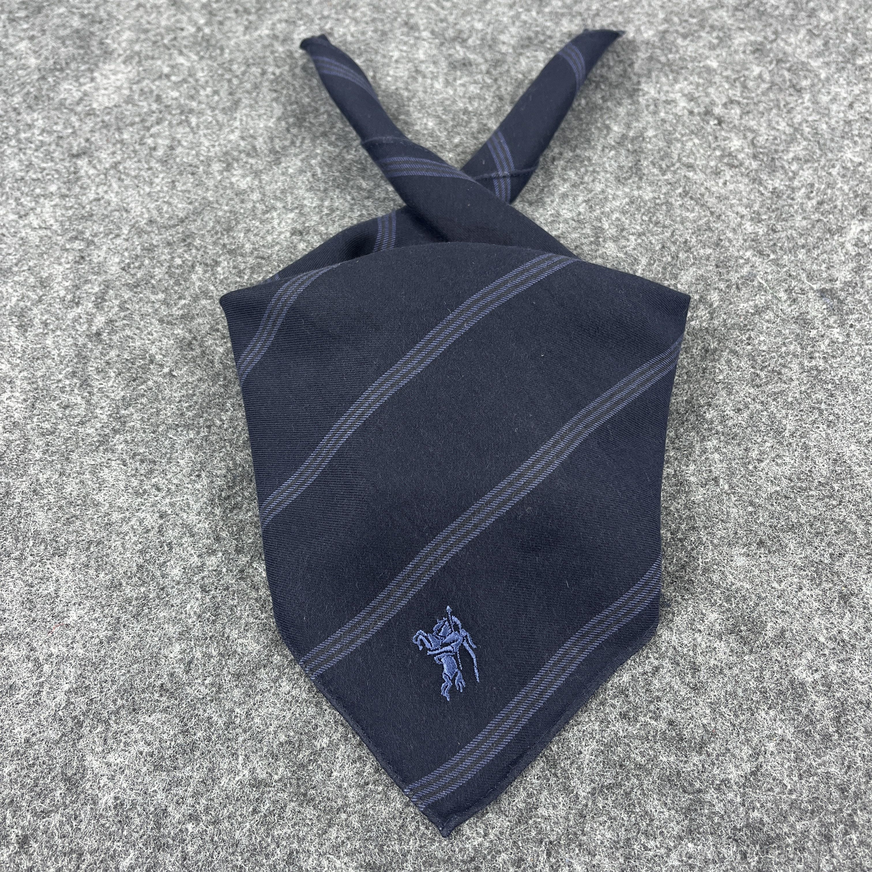 Vintage Burberry Handkerchief / Bandana / Neckerchief B111 Size ONE SIZE - 1 Thumbnail