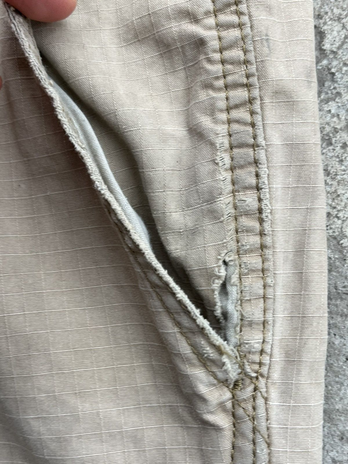 Carhartt × Carhartt Wip 90s Carhartt Double Knee Cargo Faded Distressed Pants Y2K Size US 36 / EU 52 - 19 Thumbnail