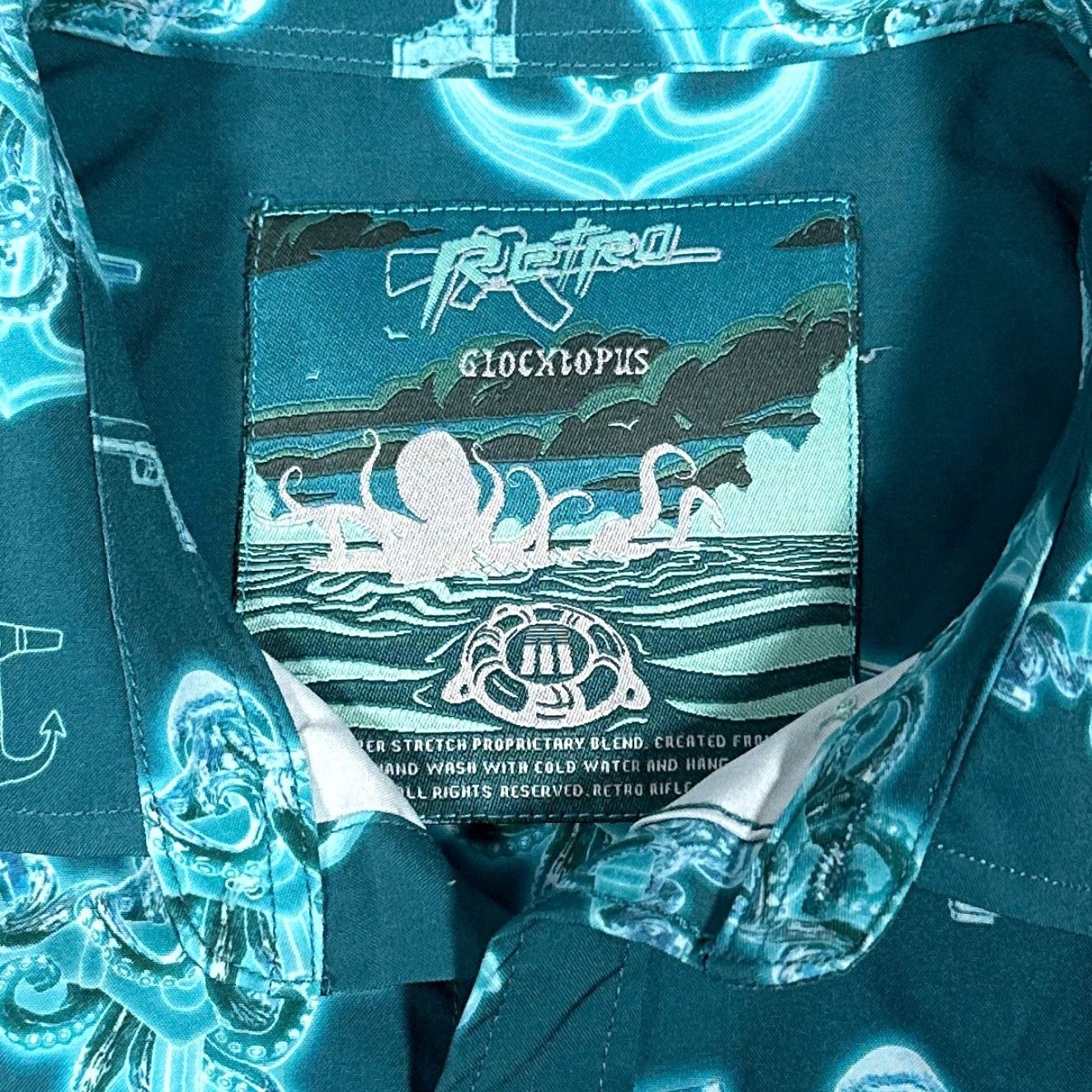 Etro Retro Rifle Button Up Shirt Mens M Green Navy Graphic Print Hawaiian Octopus Army Beach Military 90s? Size US M / EU 48-50 / 2 - 3 Thumbnail