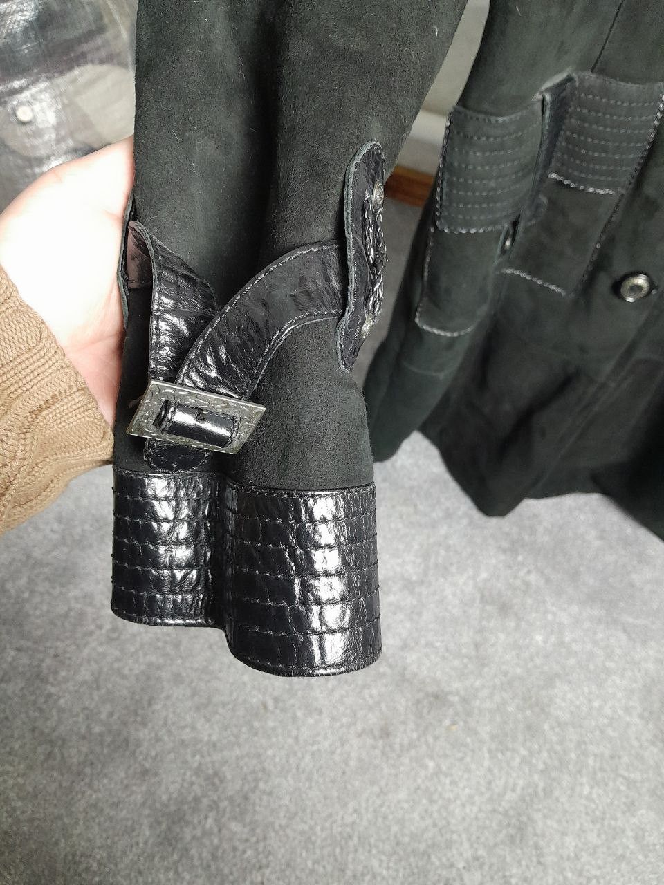 Other Luxury Black Shearling Coat with Genuine Fox Fur Collar Size M / US 6-8 / IT 42-44 - 13 Thumbnail