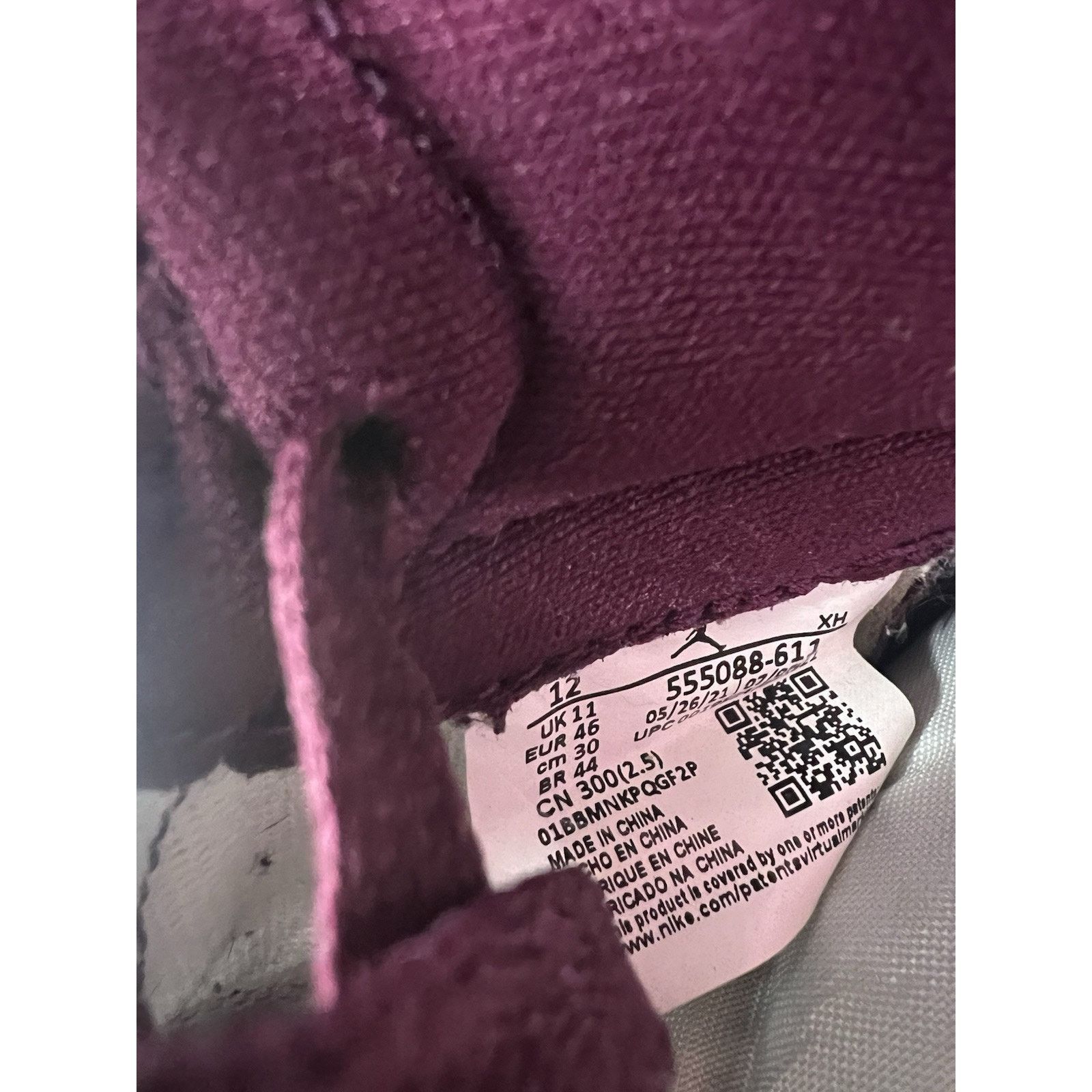 Nike Size 12 - Jordan 1 Retro High OG Bordeaux 555088-611 Size US 12 / EU 45 - 12 Thumbnail