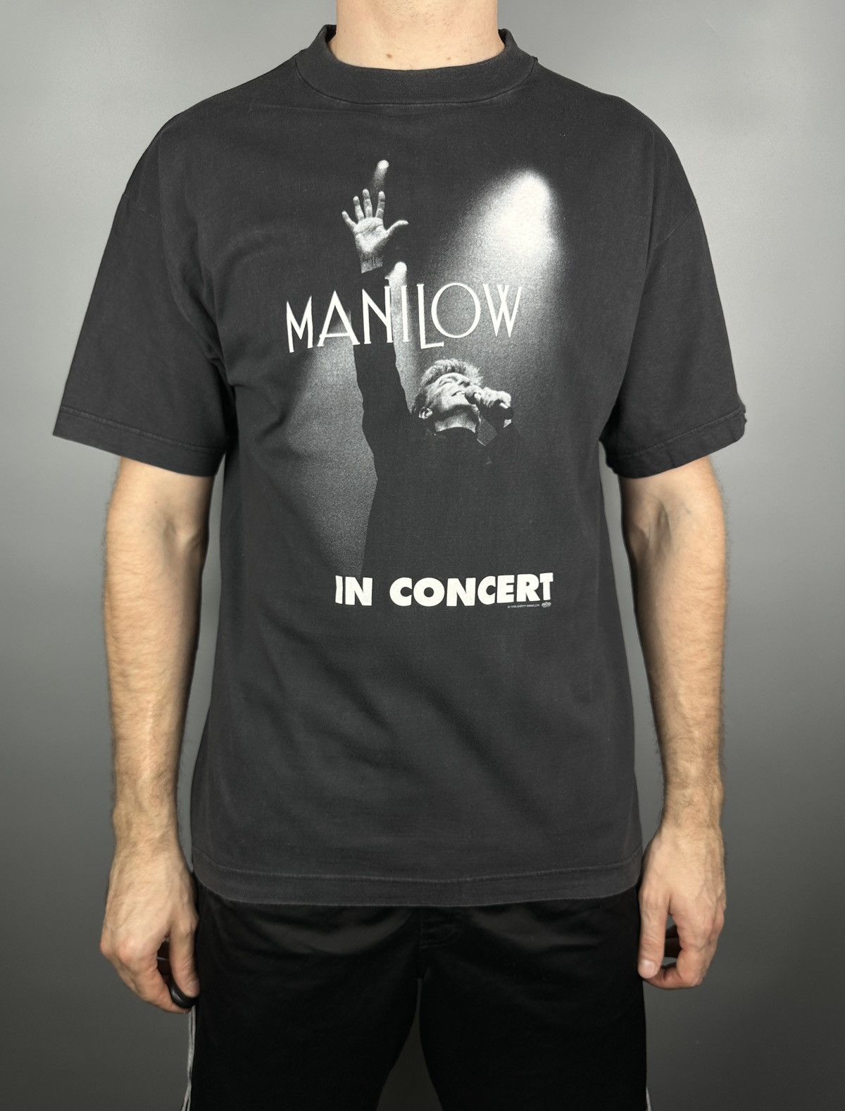 Vintage 90s Vintage Barry Manilow In Concert Tour T Shirt Tee Size US L / EU 52-54 / 3 - 3 Thumbnail