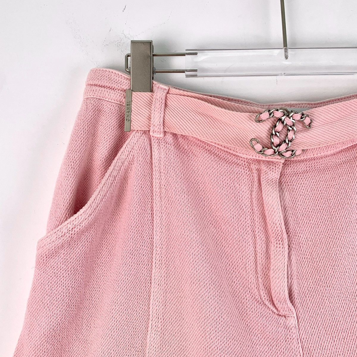 Chanel Chanel Pink Vintage Logo Cotton Casual Denim Shorts K26WX Size 27" / US 4 / IT 40 - 3 Thumbnail