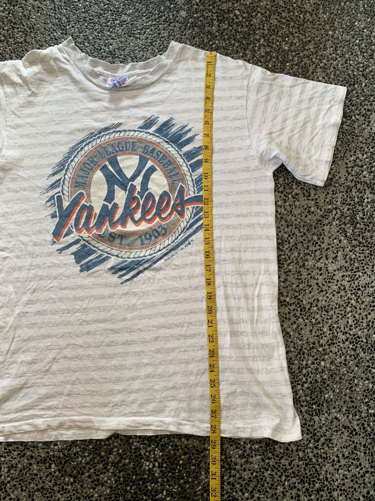 New York Yankees Vintage 90s New York Yankees MLB Team T shirt Size US L / EU 52-54 / 3 - 9 Thumbnail