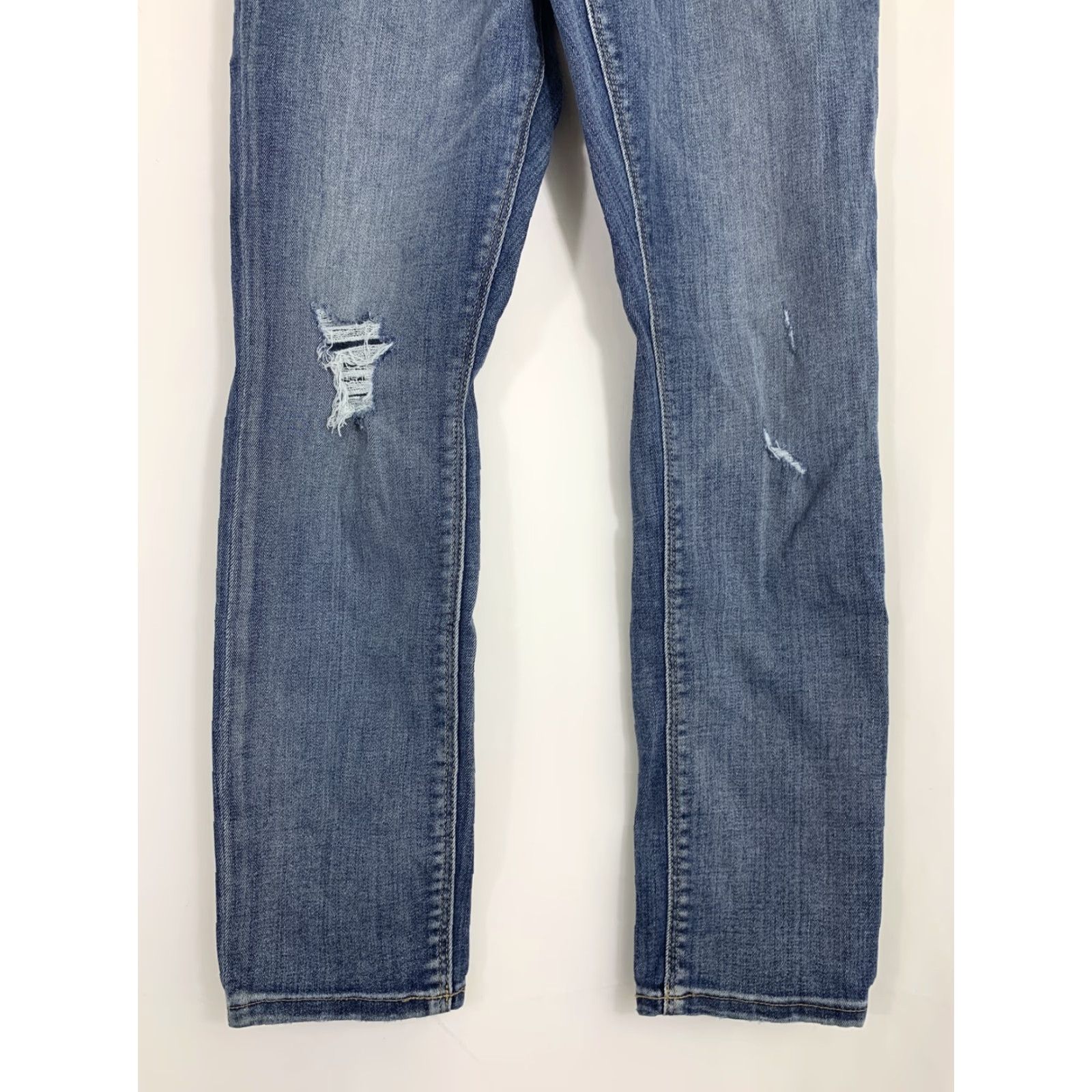 Lucky Brand **Lucky Brand Women's Size 0 Medium Wash Denim Crop Jeans** User: Lucky Brand Women's Size 0 Medium Wash Denim Crop Jeans Size 25" / US 0 / IT 36 - 2 Thumbnail
