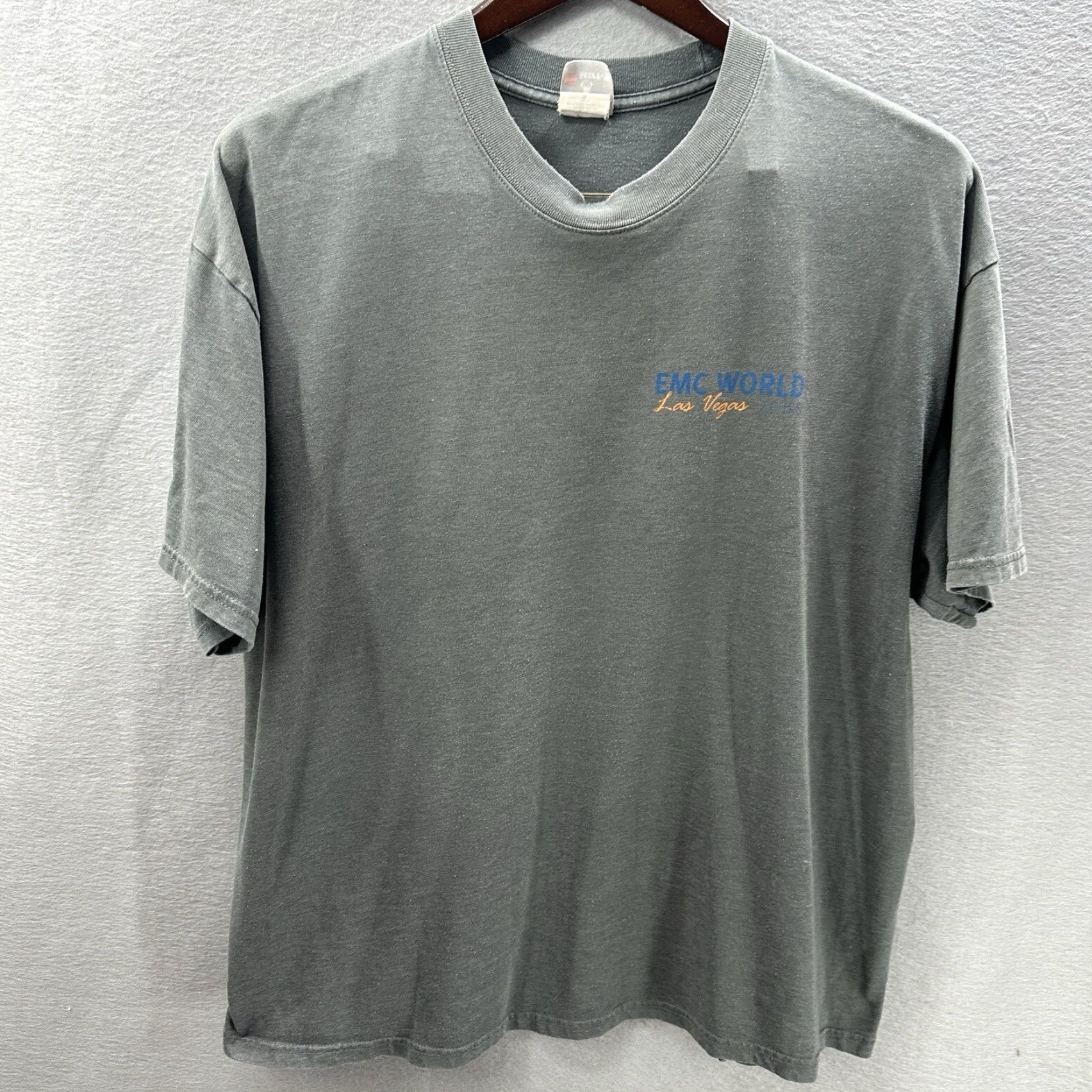 Hanes VINTAGE Hanes T-Shirt Shirt Mens XL Gray 90s Retro EMC World Las Vegas 2008 Double-Sided Beefy Tee Size US XL / EU 56 / 4 - 2 Thumbnail