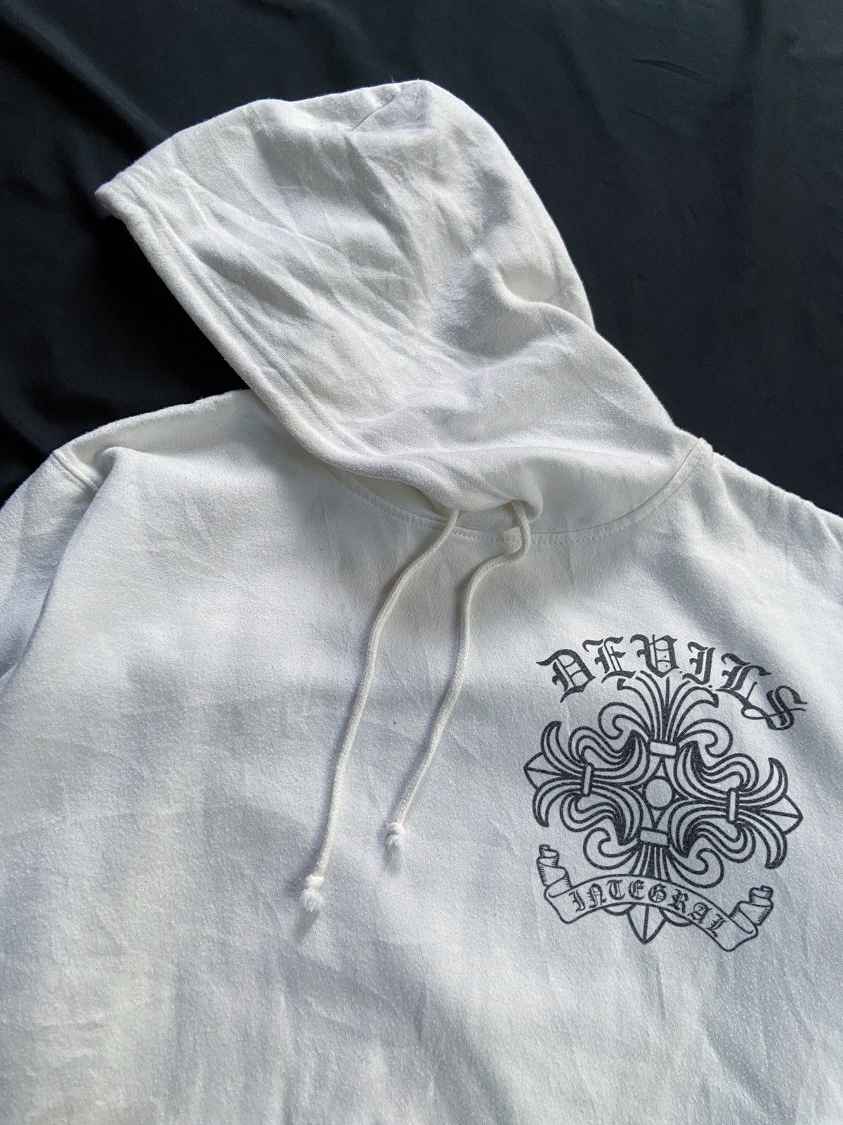 Japanese Brand DEVILS INTEGRAL THE METAL CROSS LINE HOODIE Size US M / EU 48-50 / 2 - 6 Thumbnail