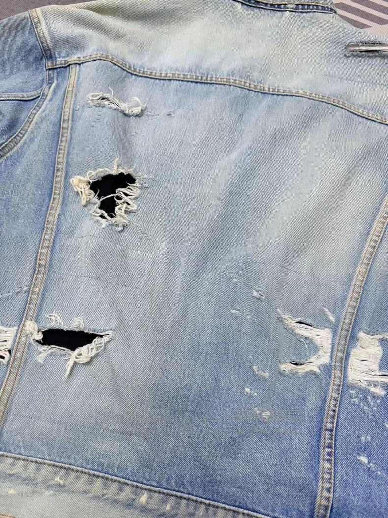 Balenciaga Balenciaga Distressed Denim Jacket Size US M / EU 48-50 / 2 - 9 Thumbnail