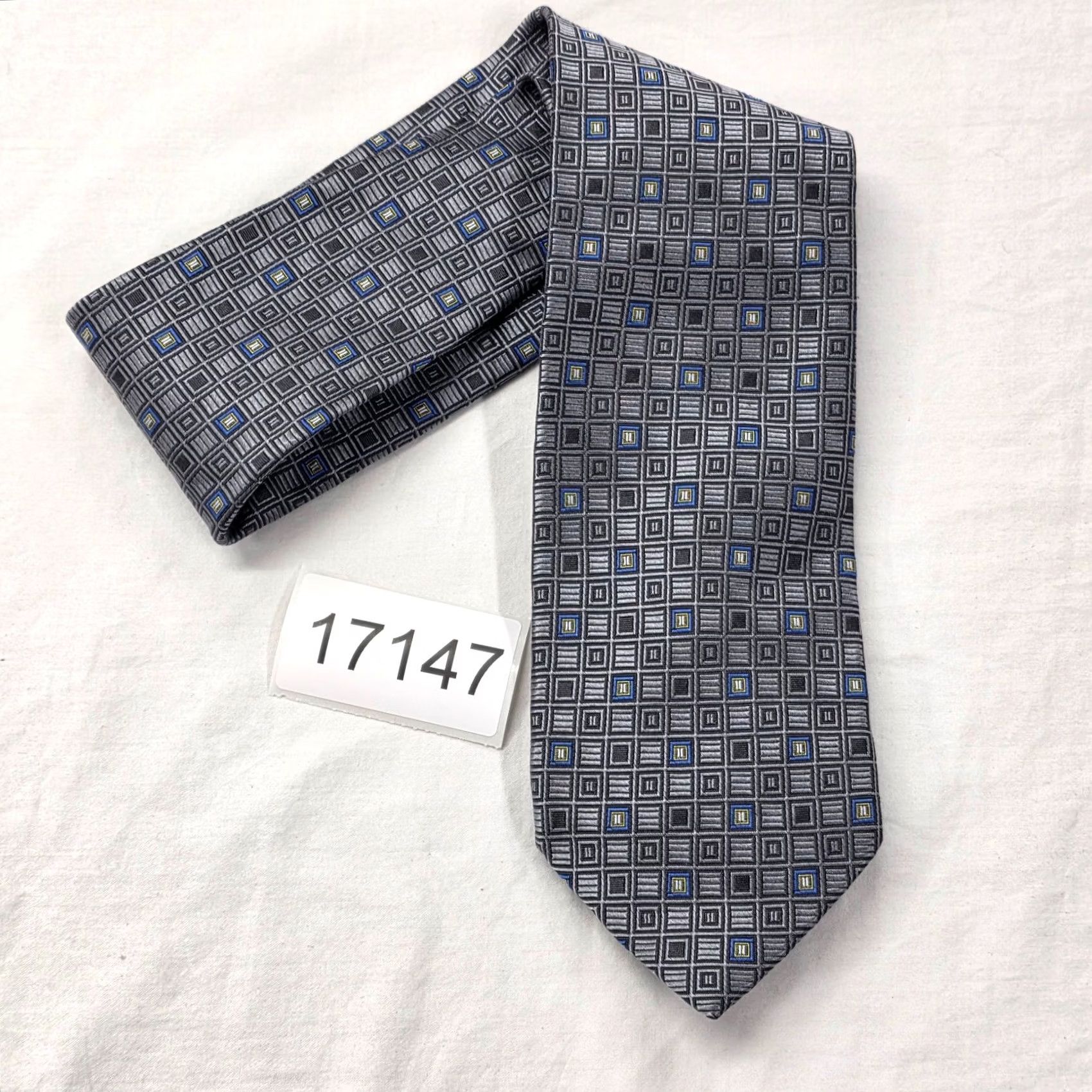 Robert Talbott Robert Talbott Silk Necktie Mens 60" X 3.125" Silver Geometric Made in USA Tie Style Designer Bonds Mens Fashion Size ONE SIZE - 7 Thumbnail