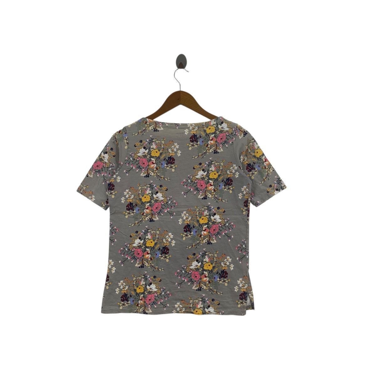 Uniqlo UNIQLO x EPICE DESIGN Floral Bouquet Over Print Tee Shirt Size M / US 6-8 / IT 42-44 - 5 Thumbnail