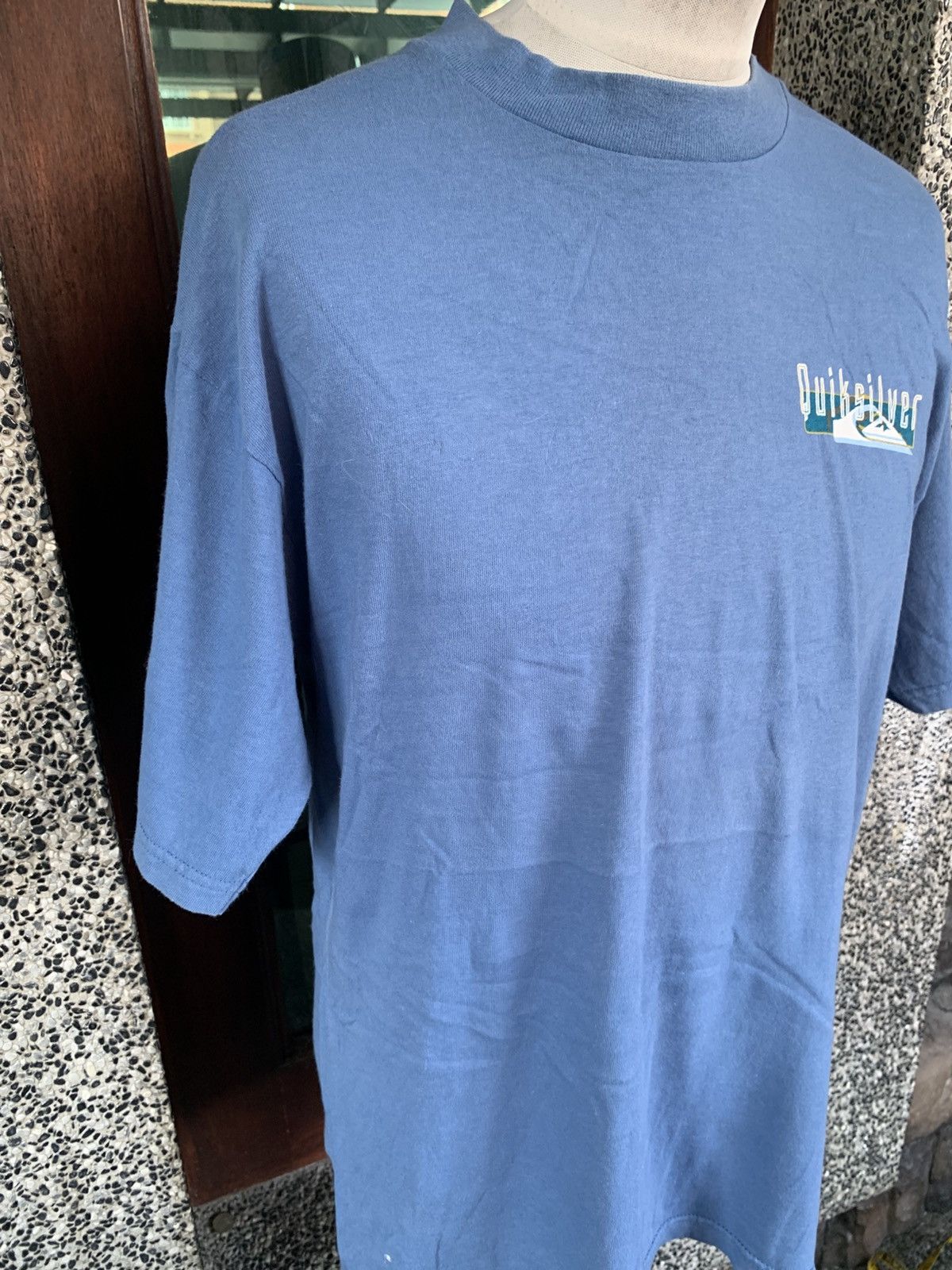 Quiksilver Vintage Quiksilver Surf / Surfing / Surfwear T shirt Size US M / EU 48-50 / 2 - 7 Thumbnail