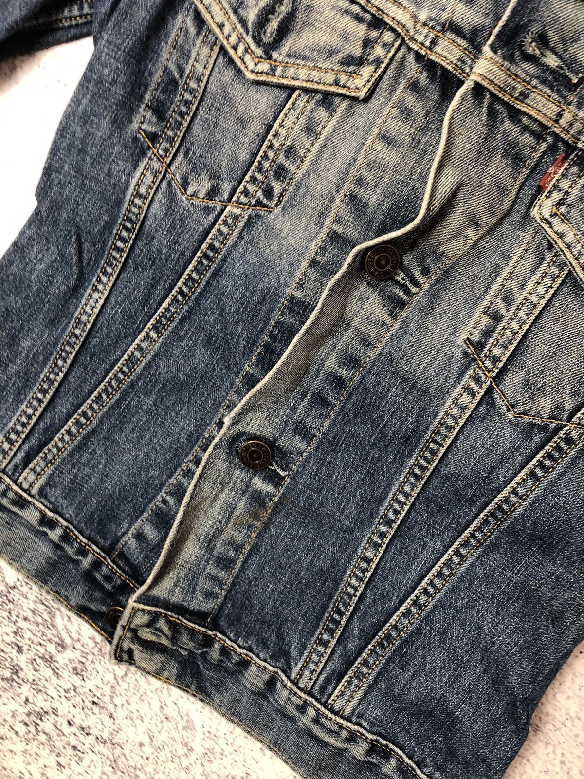 Levi's Women’s jeans jacket Levi’s 501 vintage size S y2k casual Size S / US 4 / IT 40 - 5 Thumbnail
