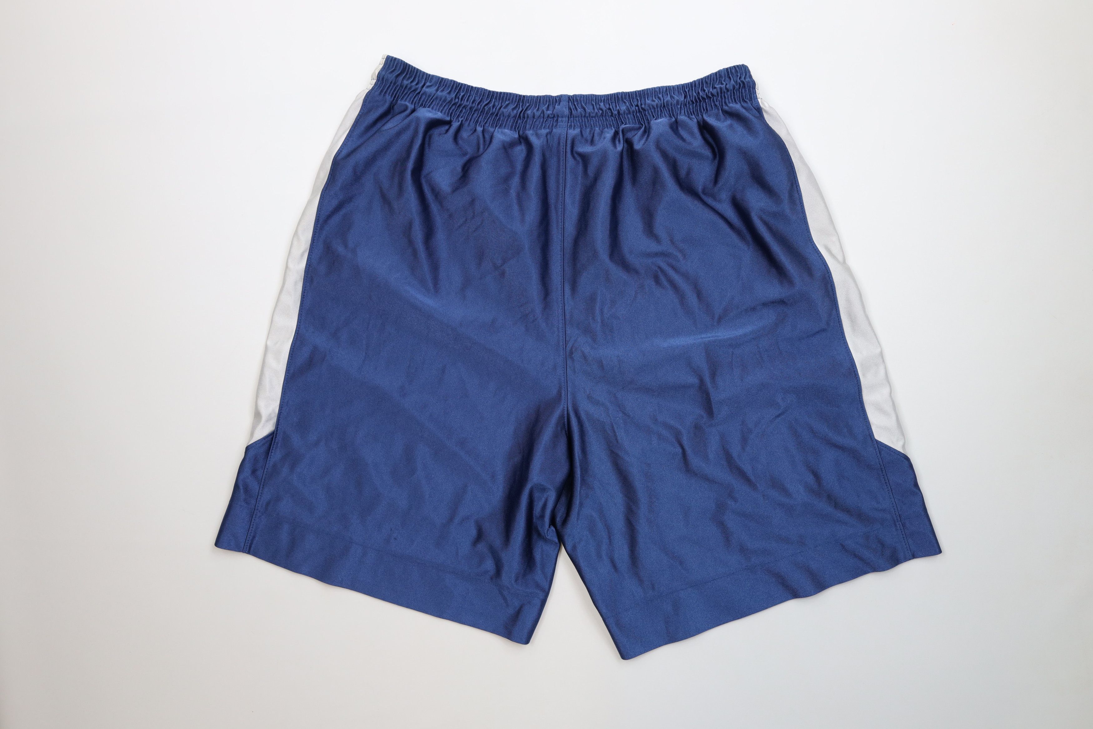 Nike Vintage Nike Mini Swoosh Duke University Basketball Shorts Size US 38 / EU 54 - 10 Thumbnail