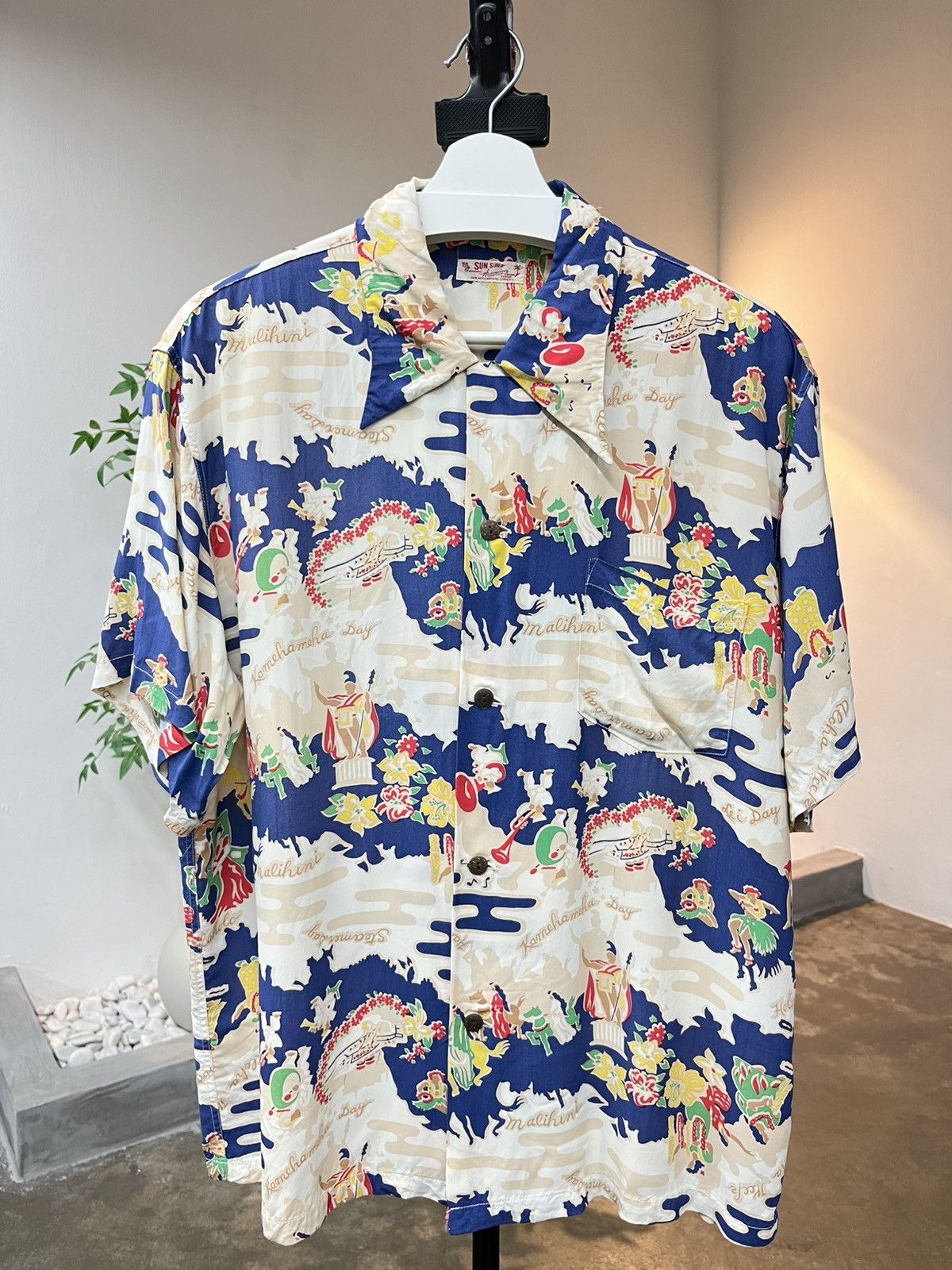 Vintage Sun Surf Hawaiian Shirt Kamehameha Day SS30978