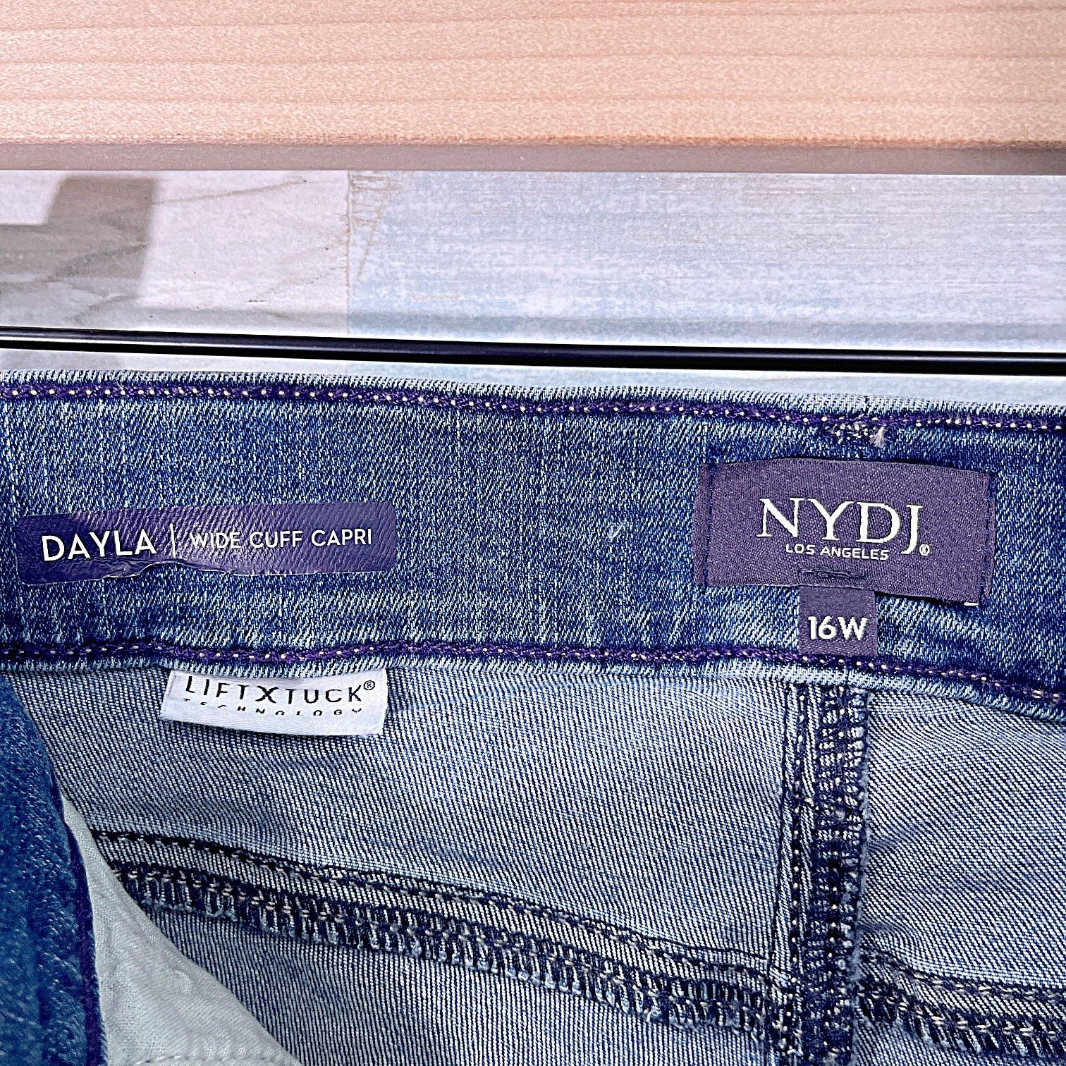 NYDJ NYDJ Dayla Wide Cuff Capri Jeans Womens Plus Size 16W Size 38" / US 16 / IT 52 - 8 Thumbnail