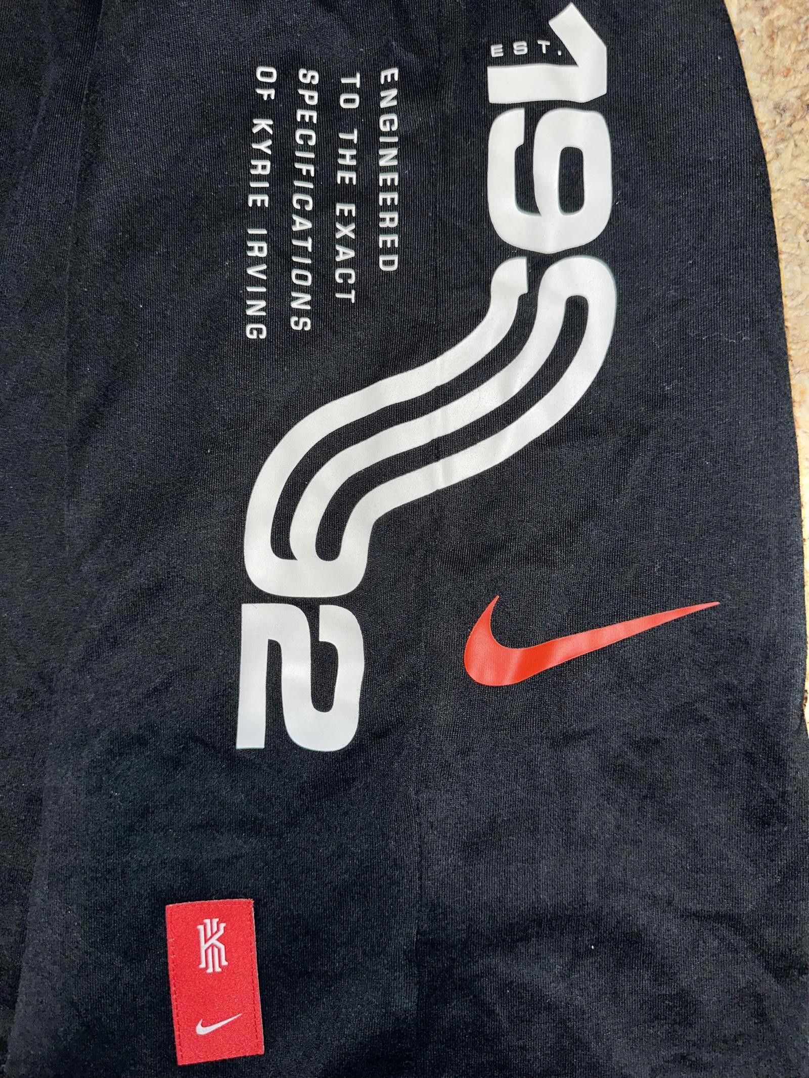 Nike Nike Kyrie Irving Dry Tee SS Black Sample Size US M / EU 48-50 / 2 - 6 Thumbnail