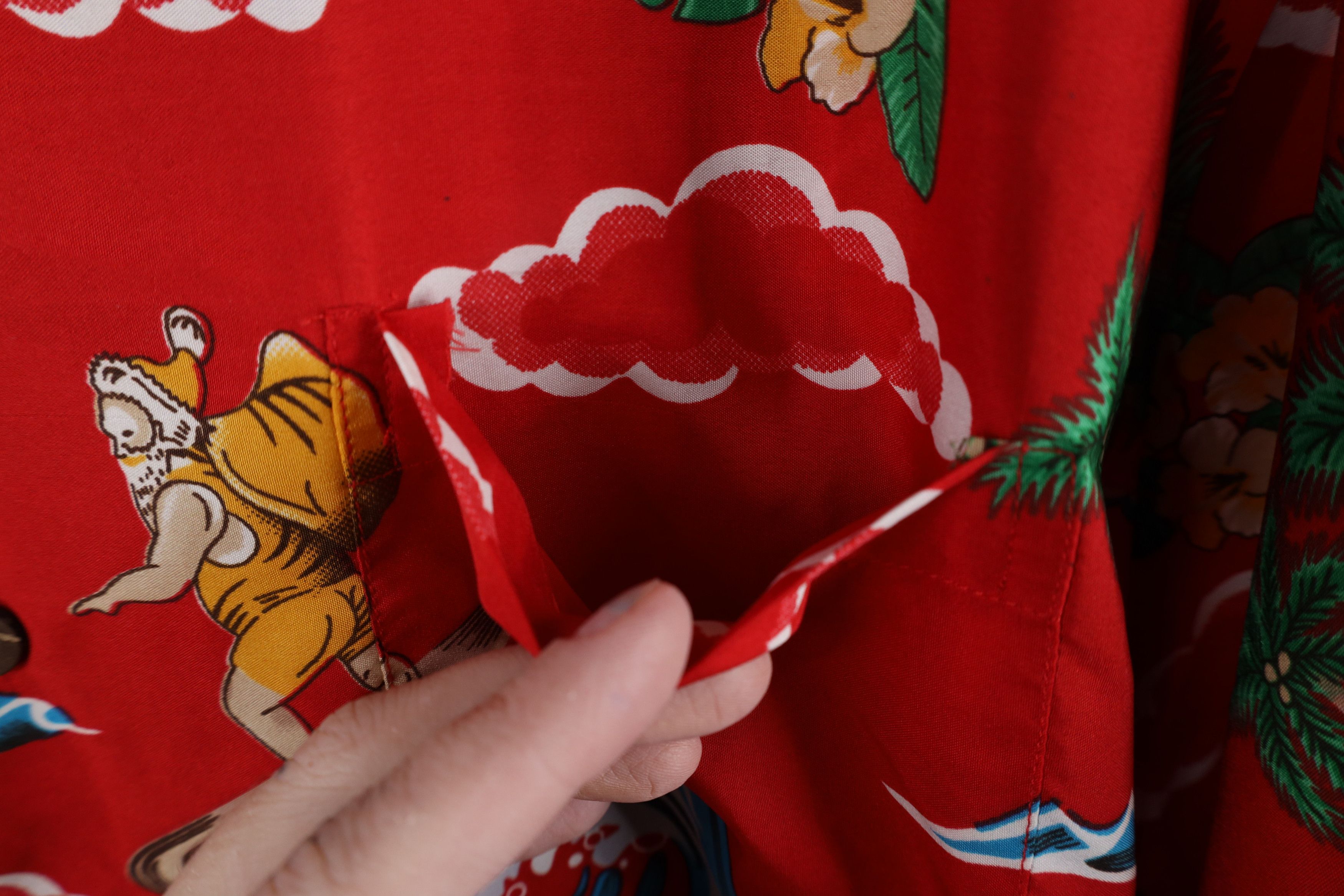 Vintage Vintage 90s Streetwear Claus Surfing Hawaiian Button Shirt Size US XL / EU 56 / 4 - 5 Thumbnail