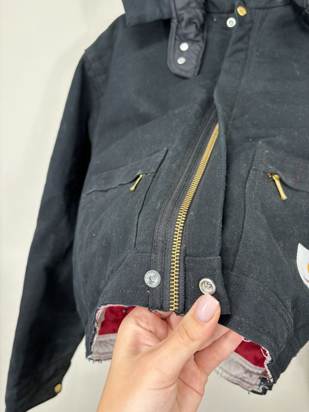 Carhartt Vintage 90s Carhartt USA Zip Pockets Hooded Cropped Jacket Size US L / EU 52-54 / 3 - 12 Thumbnail
