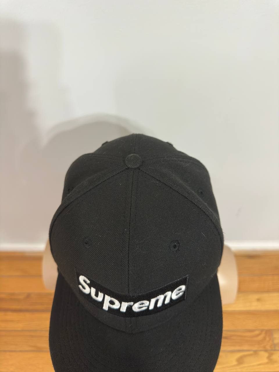 New Era × Supreme Supreme Box Logo World Famous x New Era 59Fifty Earflap Size ONE SIZE - 3 Thumbnail