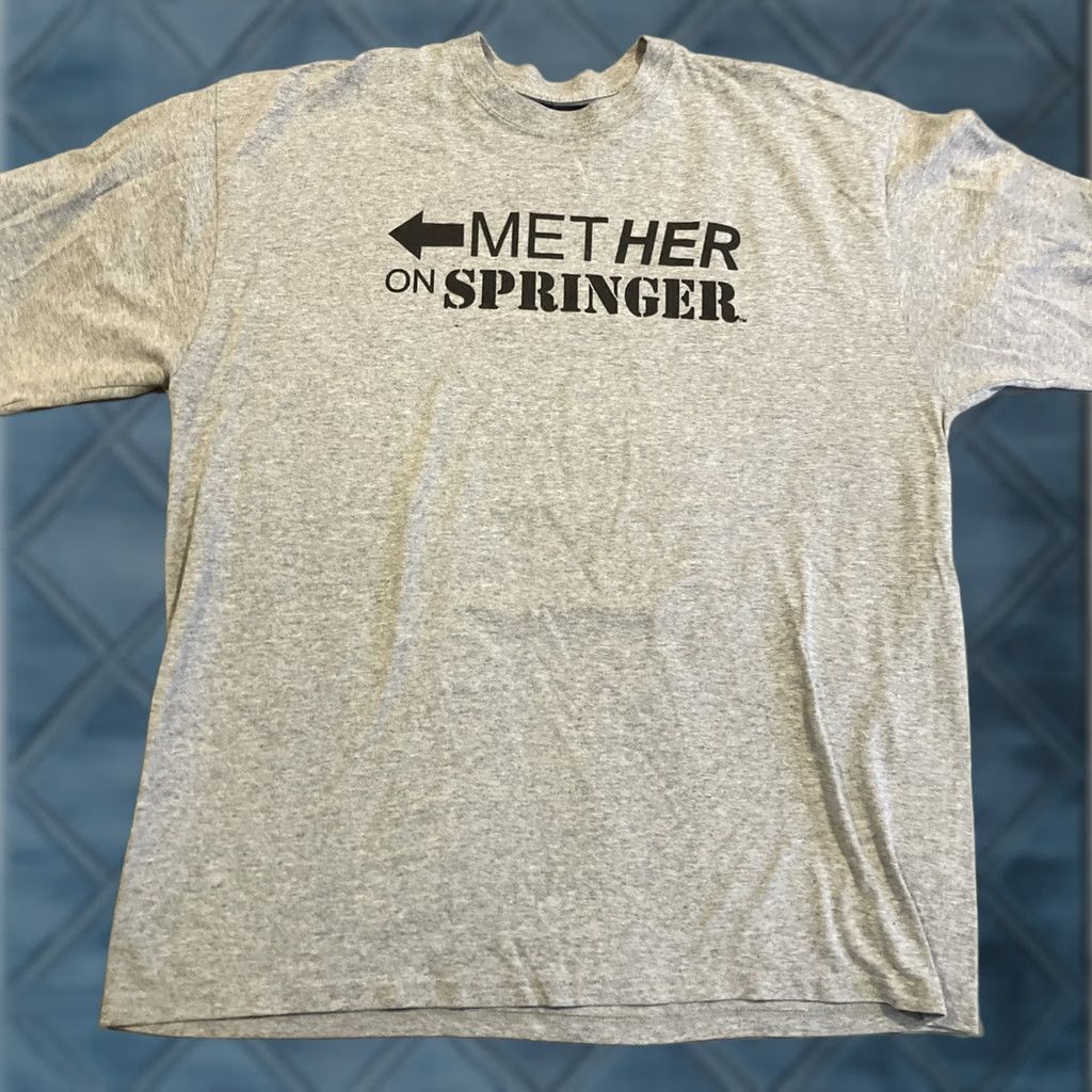 Soffe VINTAGE Soffe JERRY SPRINGER SHOW MET HER ON SPRINGER T Shirt Size XL RARE Mens Size US XL / EU 56 / 4 - 1 Thumbnail