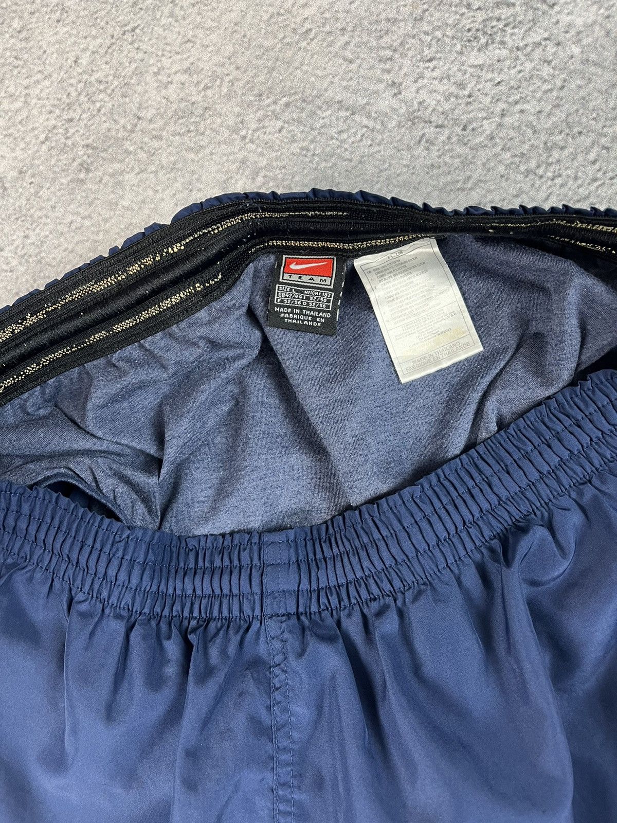 Nike Vintage Nike shorts Size US 34 / EU 50 - 7 Thumbnail