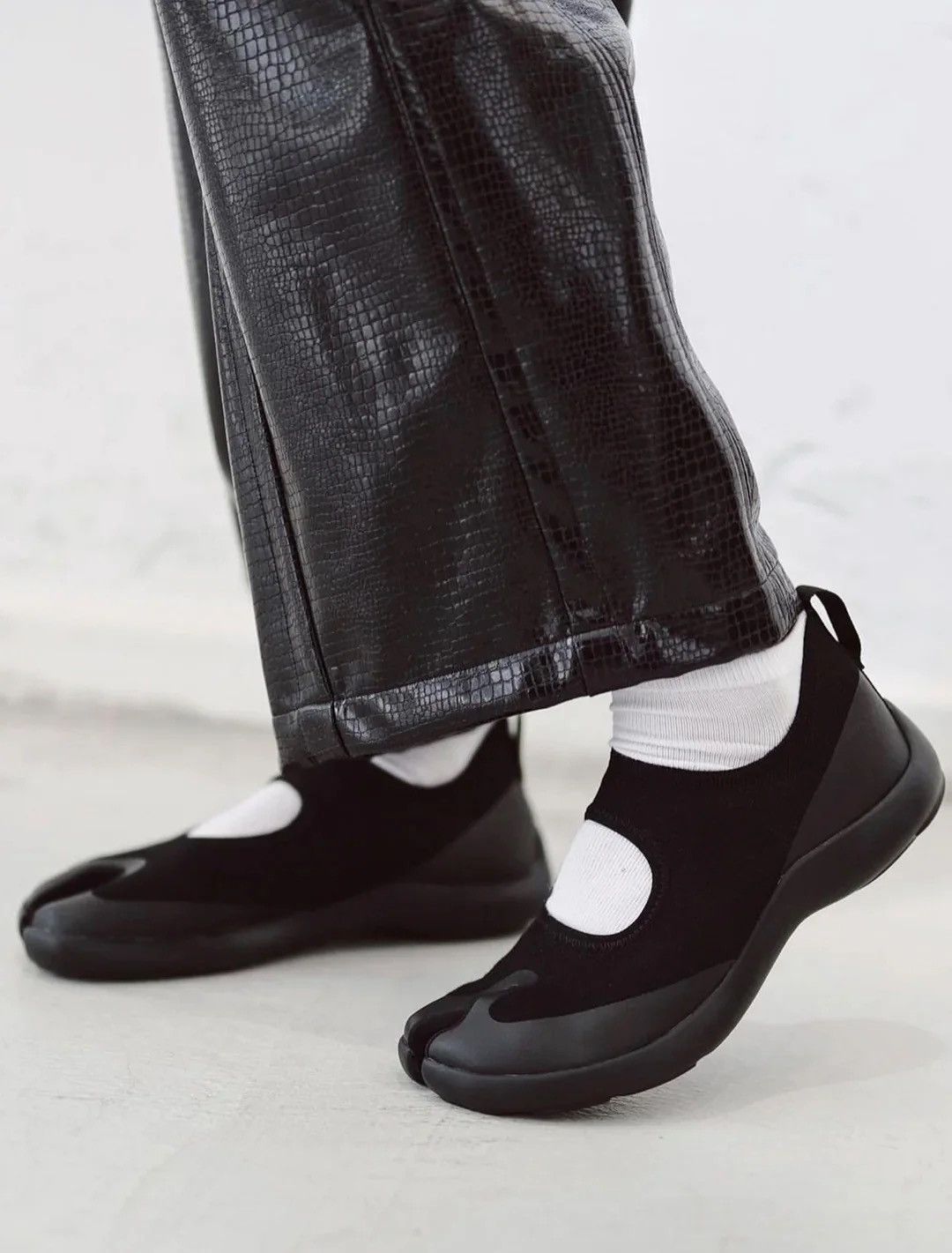 Designer × Japanese Brand × Maison Margiela Tabi Footwear Brand slip on shoes Size US 10 / EU 43 - 1 Thumbnail