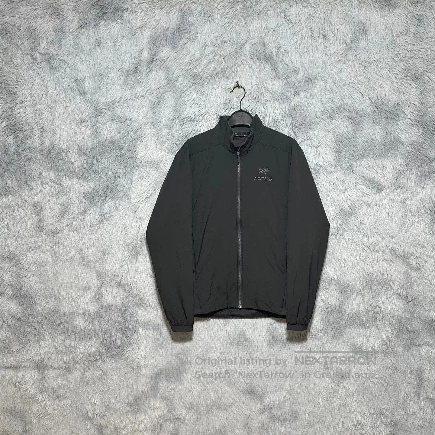 Arc'teryx Arcteryx Atom Jacket in Graphite Gray. Size US S / EU 44-46 / 1 - 1 Thumbnail