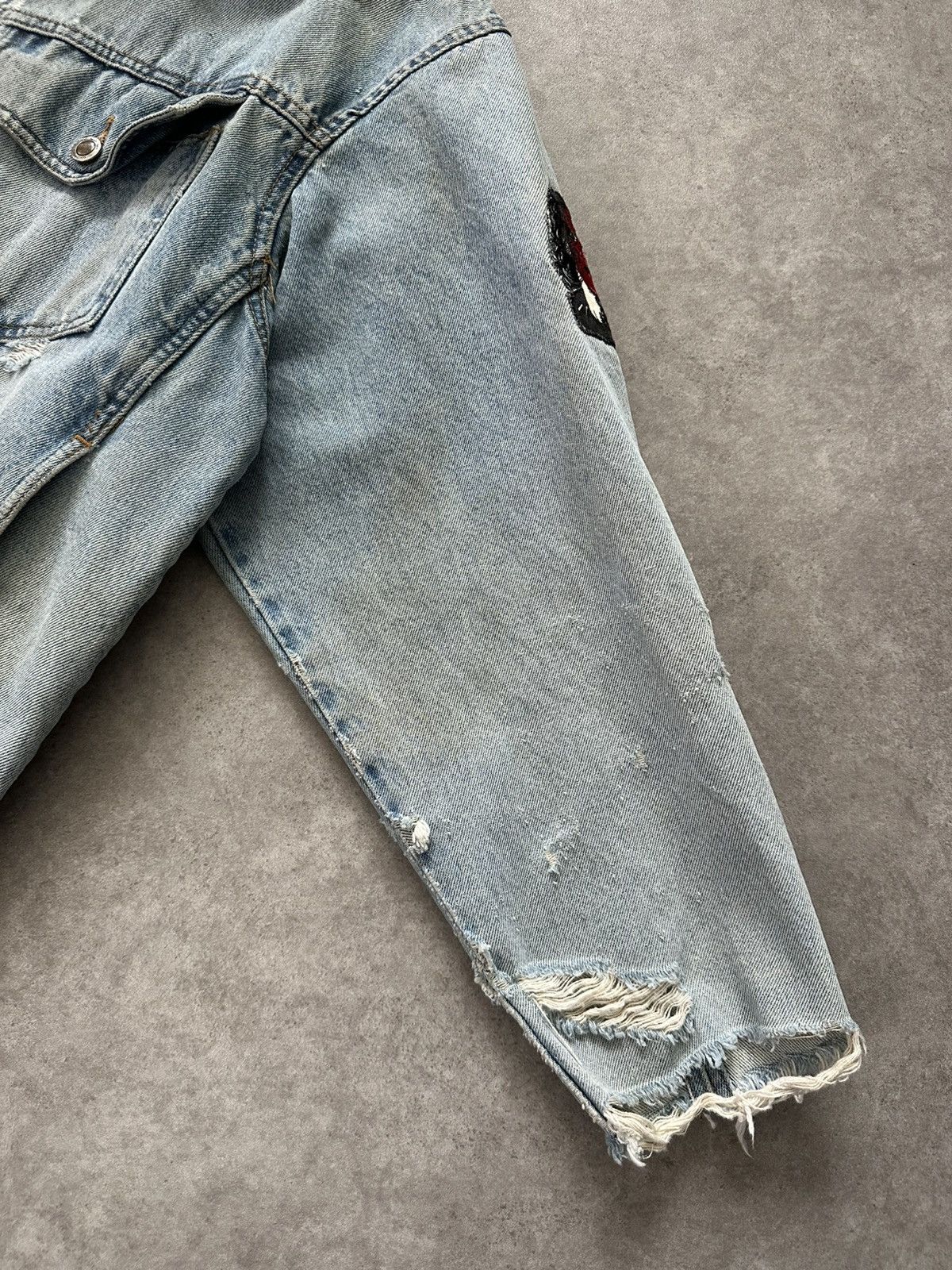 Vintage Vintage Sting Denim Jacket Thrashed Distressed Unique Rare Size US L / EU 52-54 / 3 - 16 Thumbnail