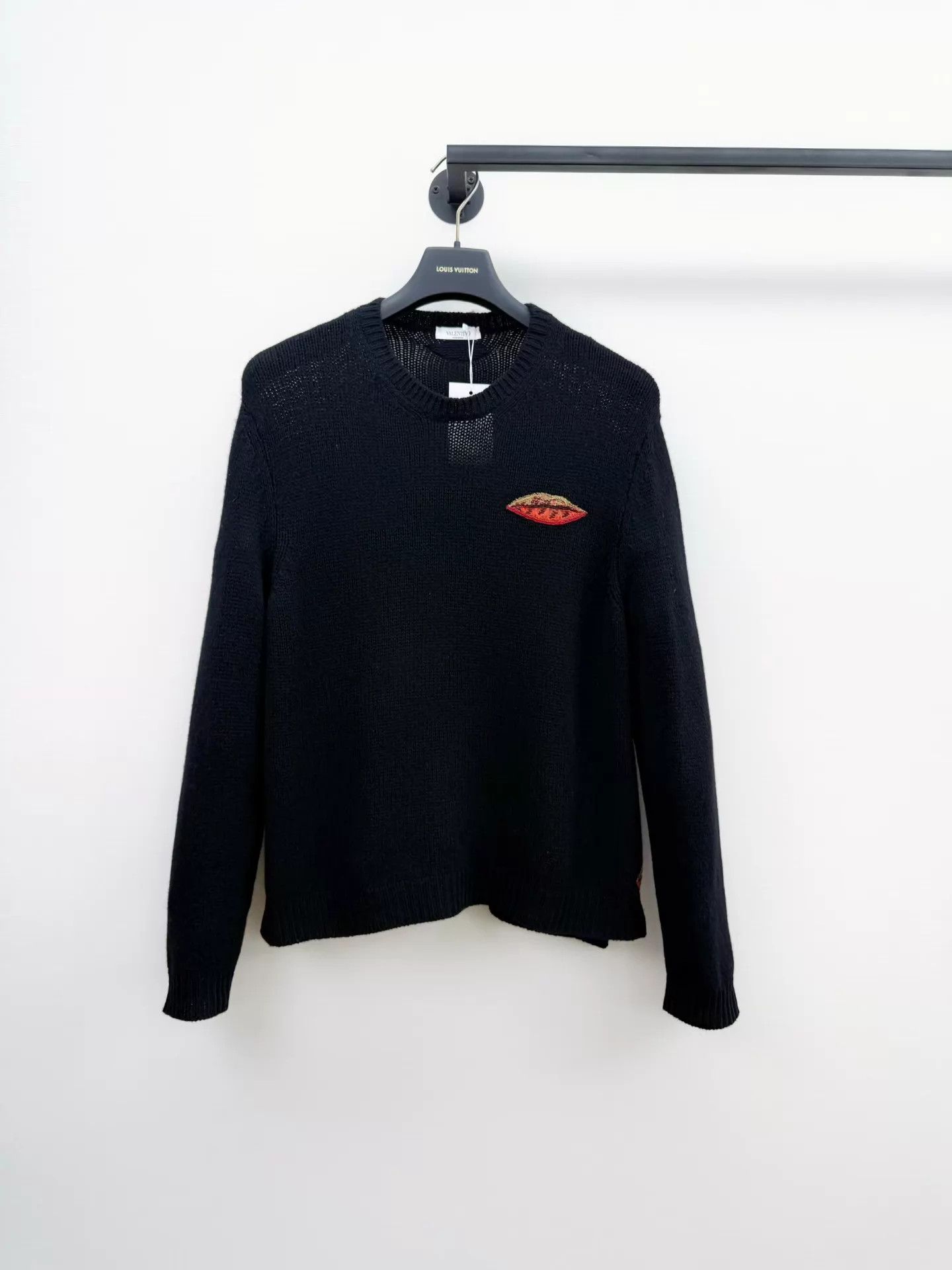 Valentino Valentino men's cashmere knit sweater L pre-owned Size US L / EU 52-54 / 3 - 1 Thumbnail